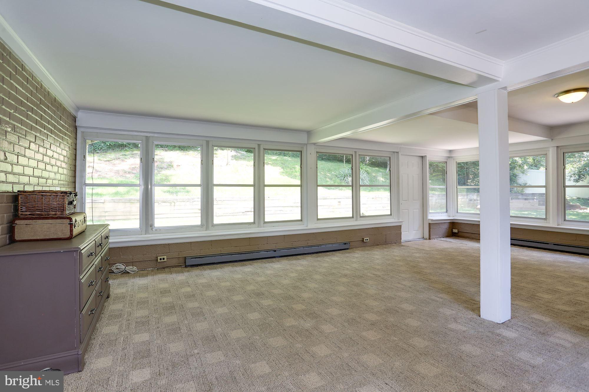 WELLINGTON HEIGHTS - Residential