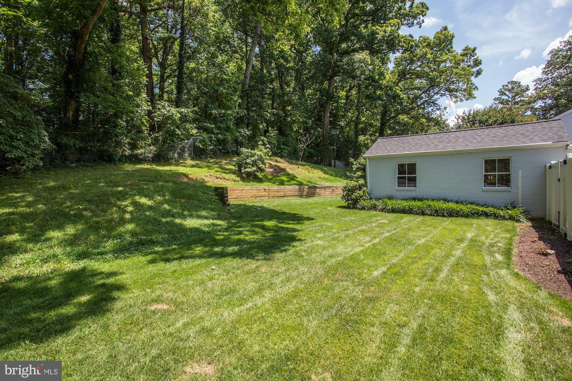 WELLINGTON HEIGHTS - Residential