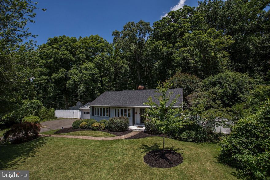 Beautiful home perfectly sited on this half-acre lot! Three bedrooms, two full baths, garage space and lots of storage. Welcome home! Fantastic outdoor/patio spaces for entertaining and relaxation. Located in sought-after Waynewood Elementary School district. Bright, open, sunny floor plan makes this home extremely livable for today's active lifestyles. Shopping, restaurants, Old Town Alexandria and easy access to the GW Parkway for running, hiking and bikes. COME SEE IT! OPEN HOUSE SUNDAY JULY 14th from 2:00 PM to 4:00 PM