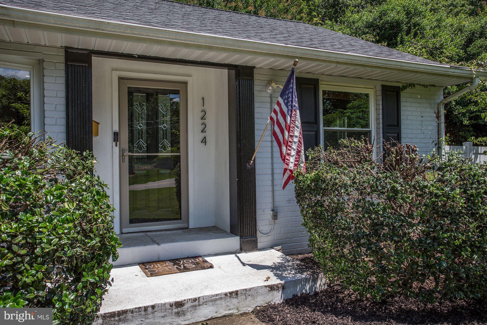 WELLINGTON HEIGHTS - Residential