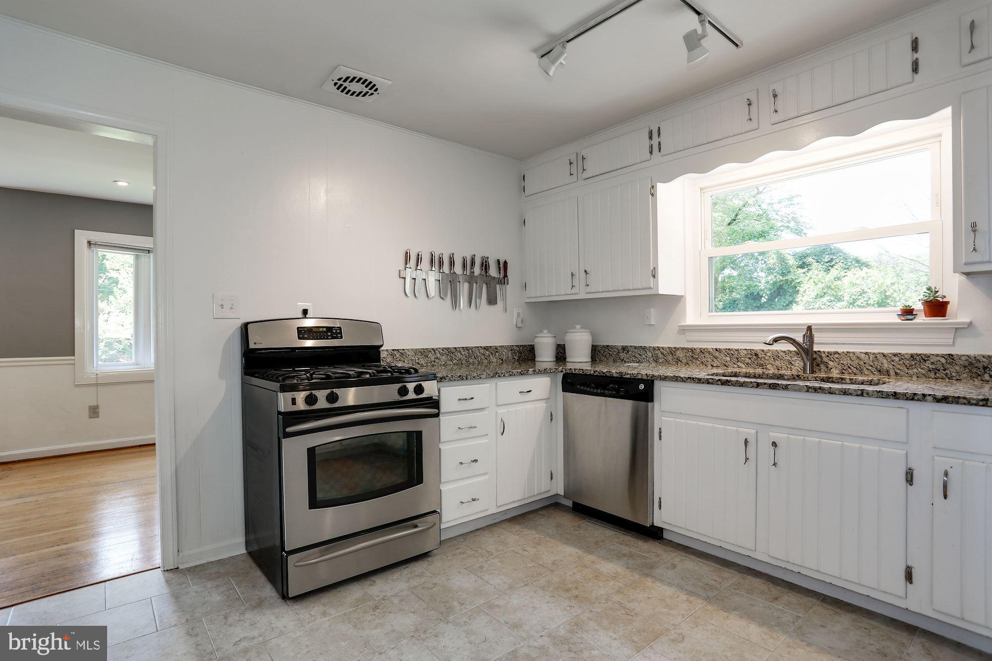 WELLINGTON HEIGHTS - Residential