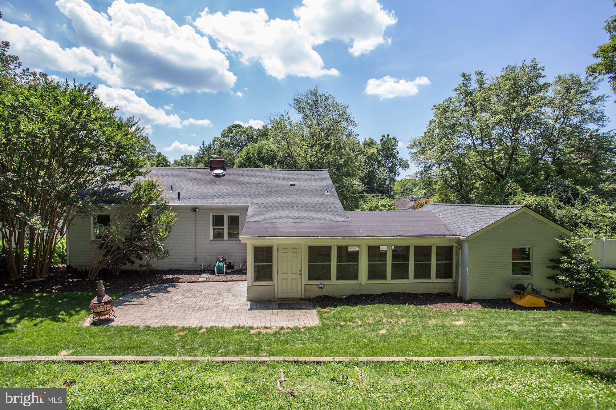 WELLINGTON HEIGHTS - Residential