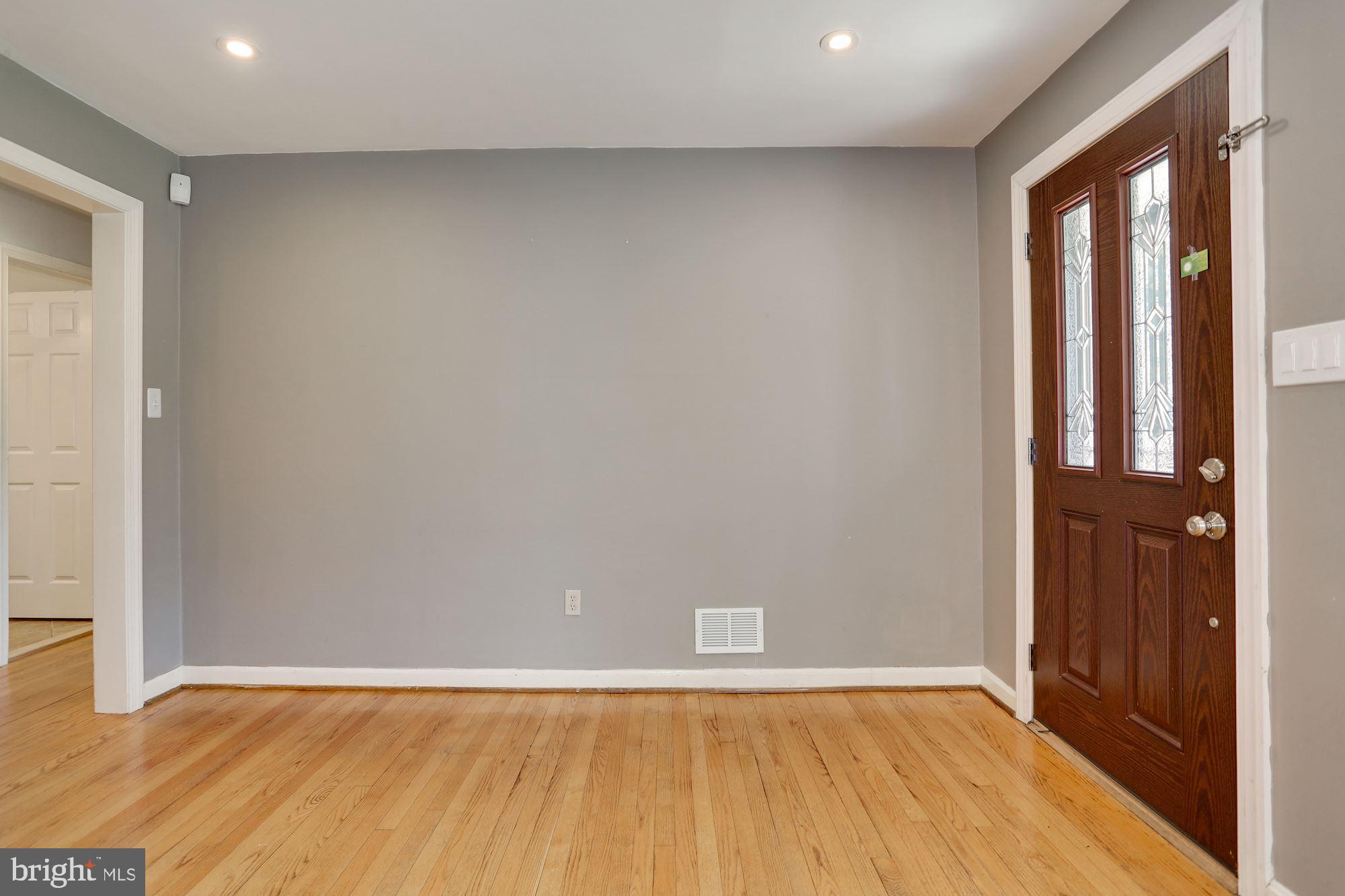 WELLINGTON HEIGHTS - Residential