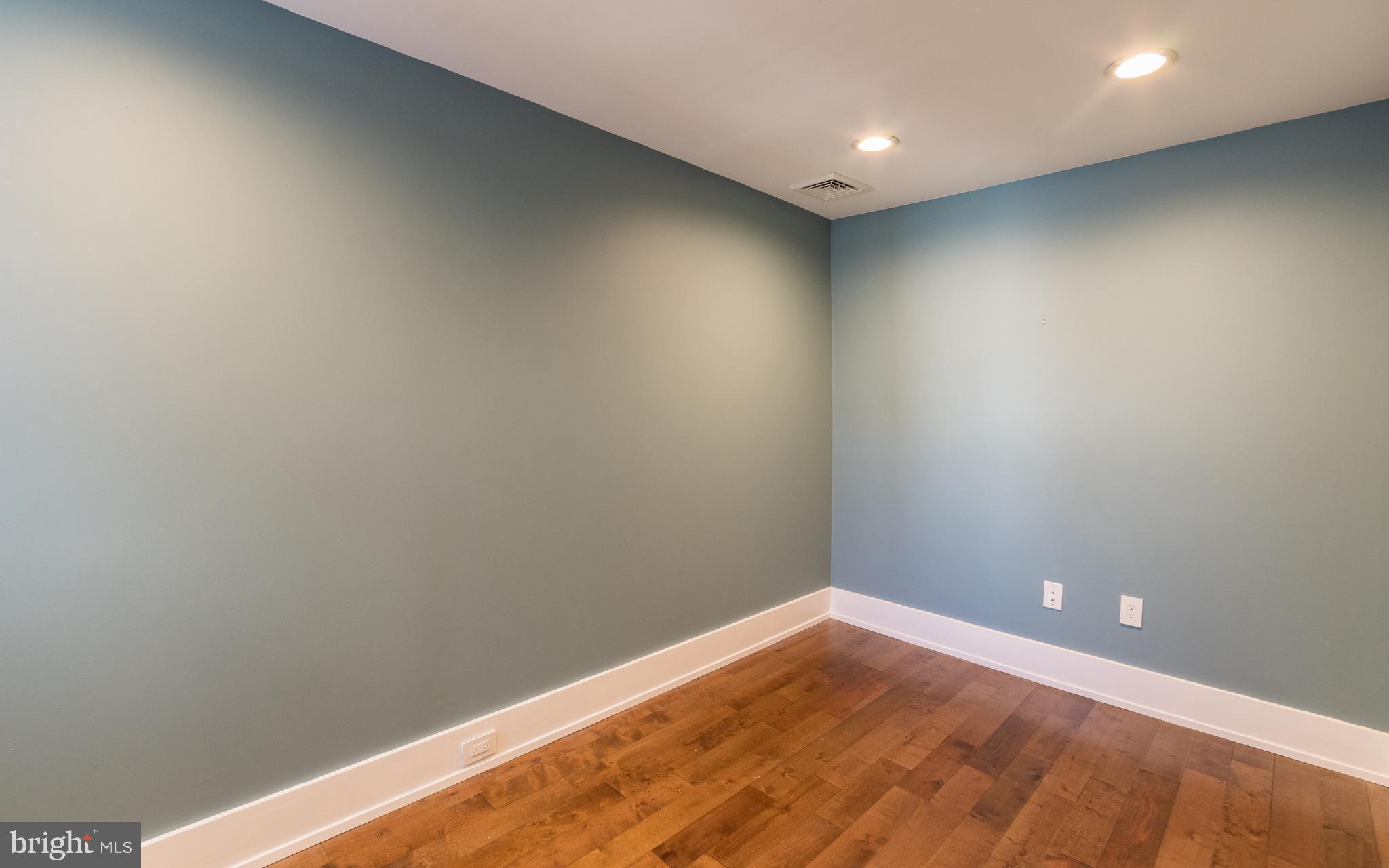 POINT BREEZE - Residential Lease