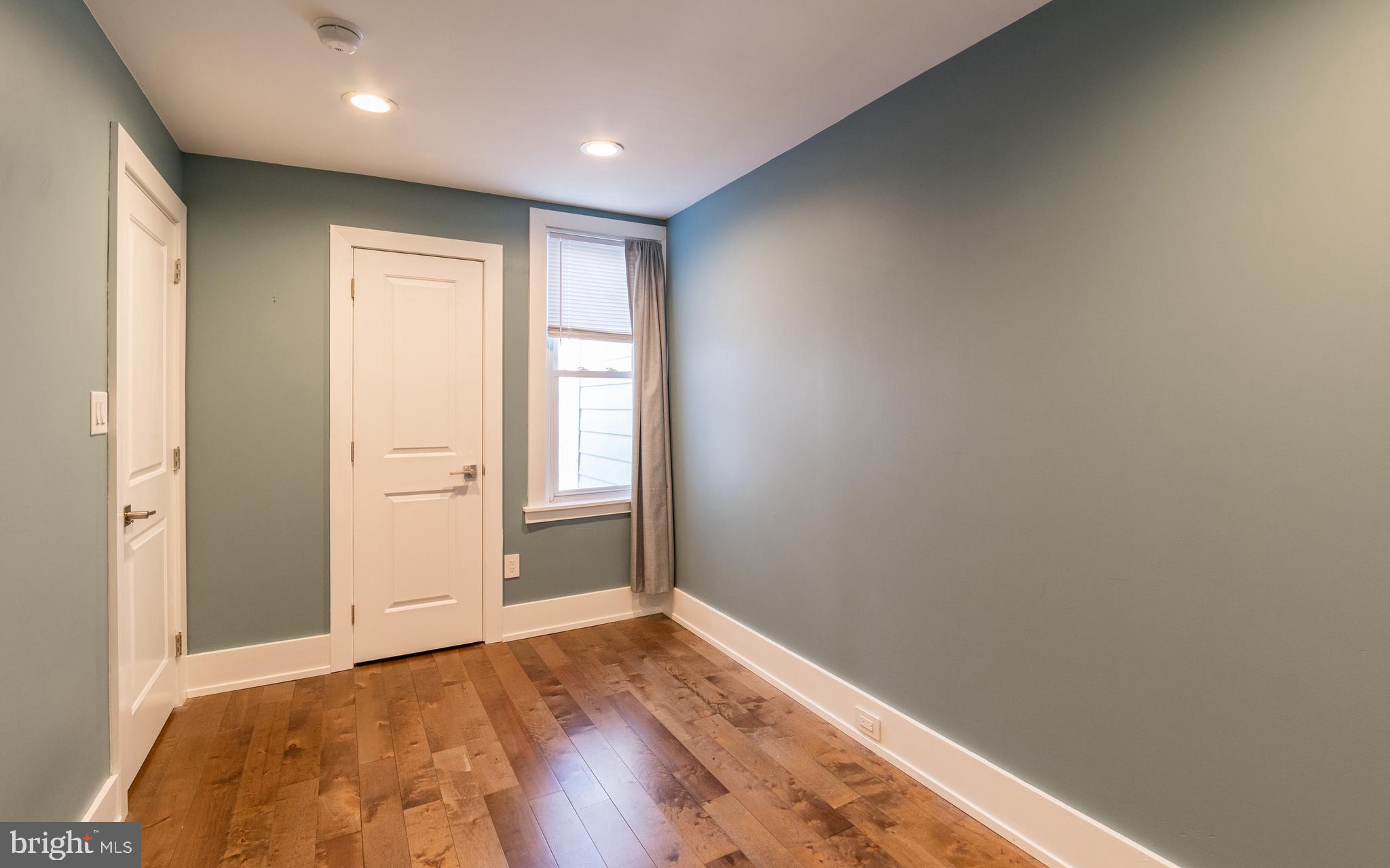 POINT BREEZE - Residential Lease