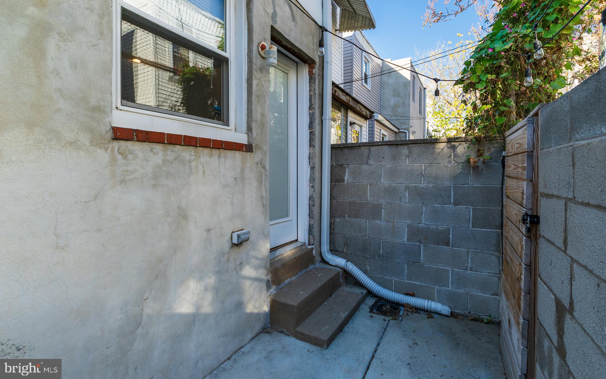 POINT BREEZE - Residential Lease