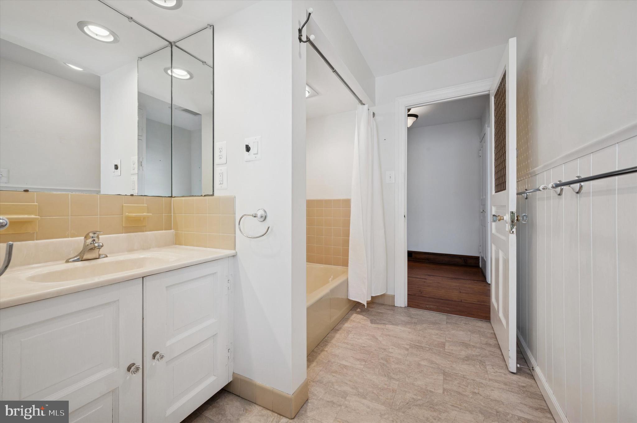 NARBERTH - Residential