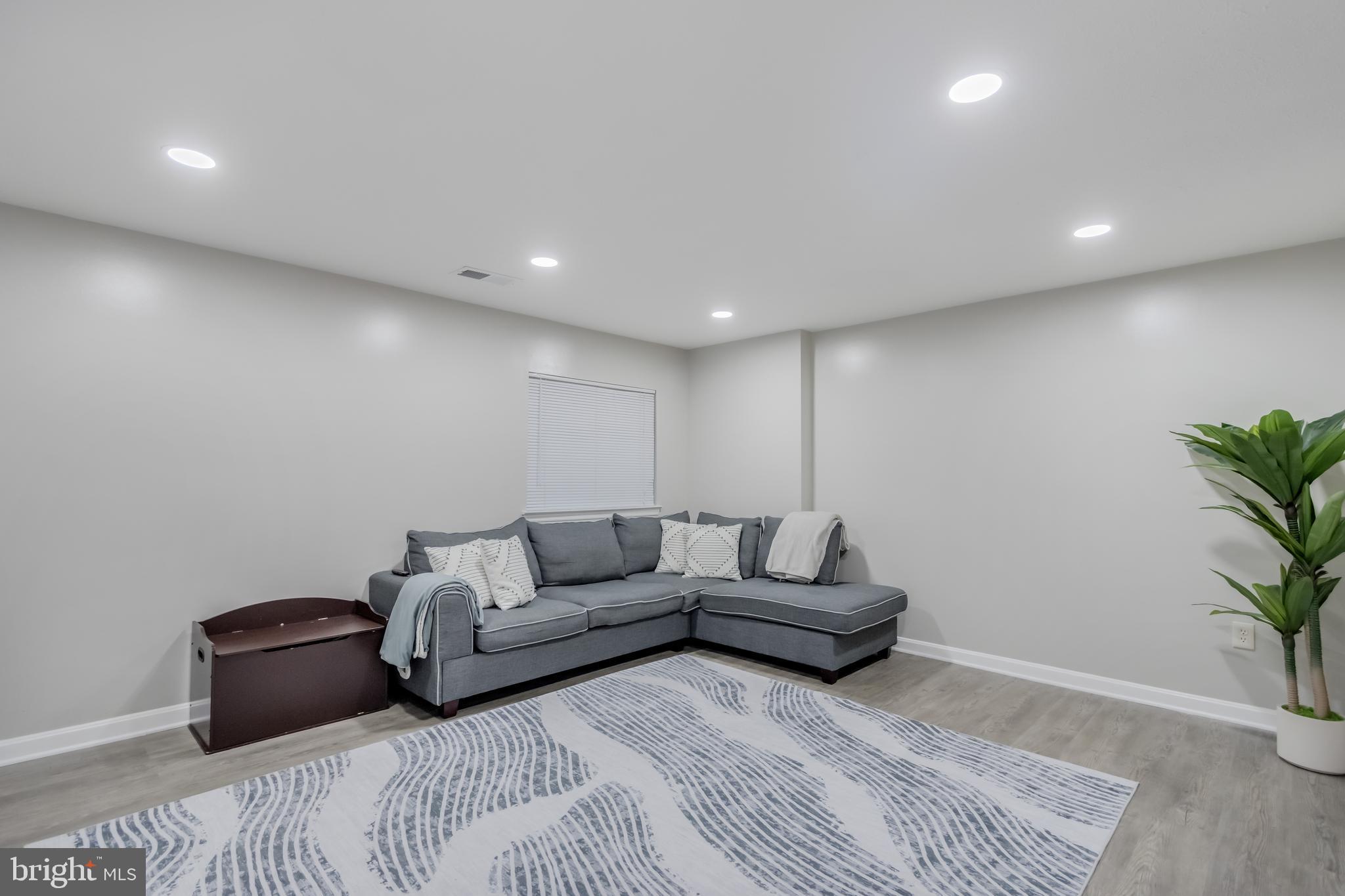 KINGS RANSOM CONDO - Residential