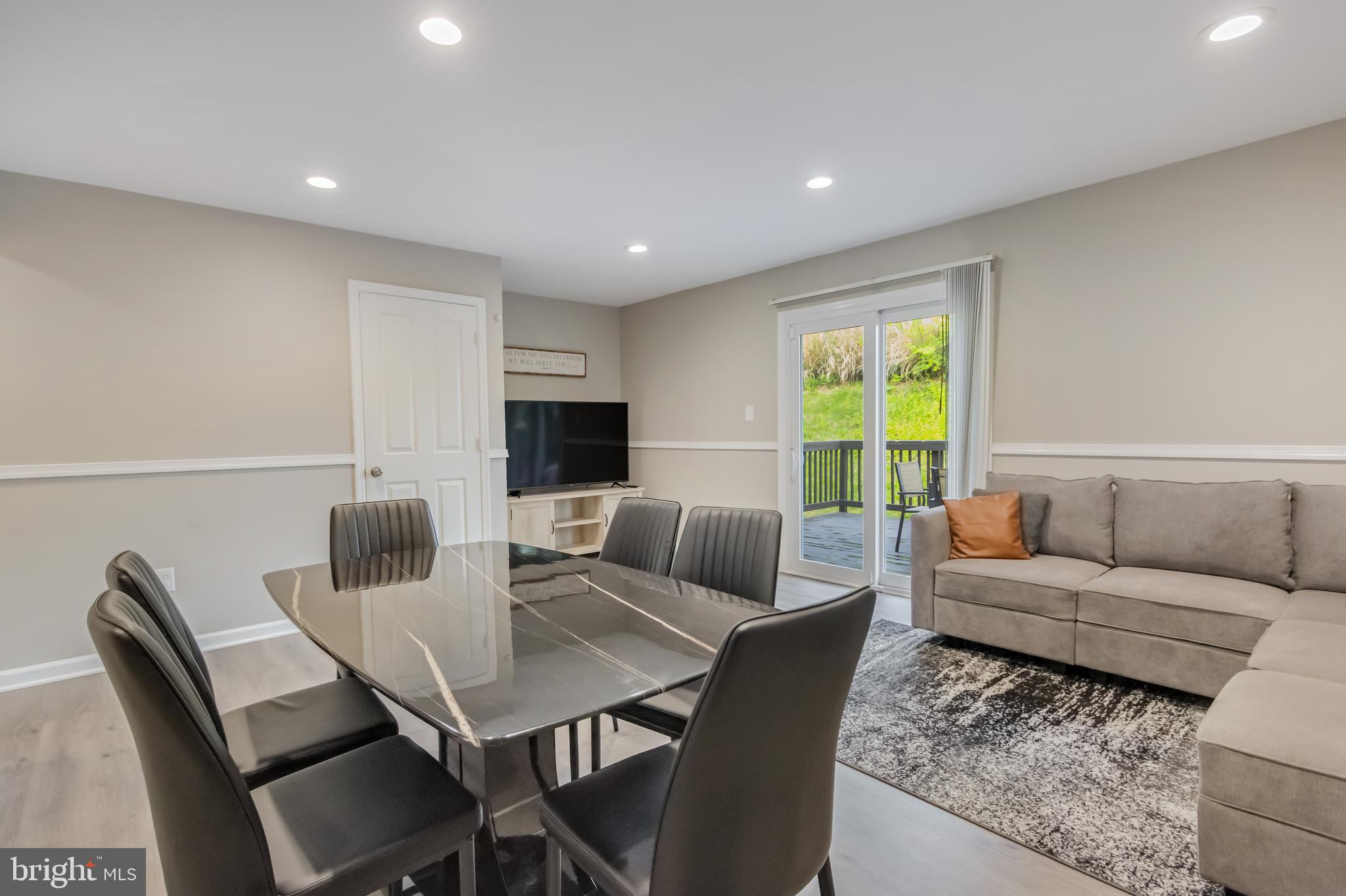 KINGS RANSOM CONDO - Residential