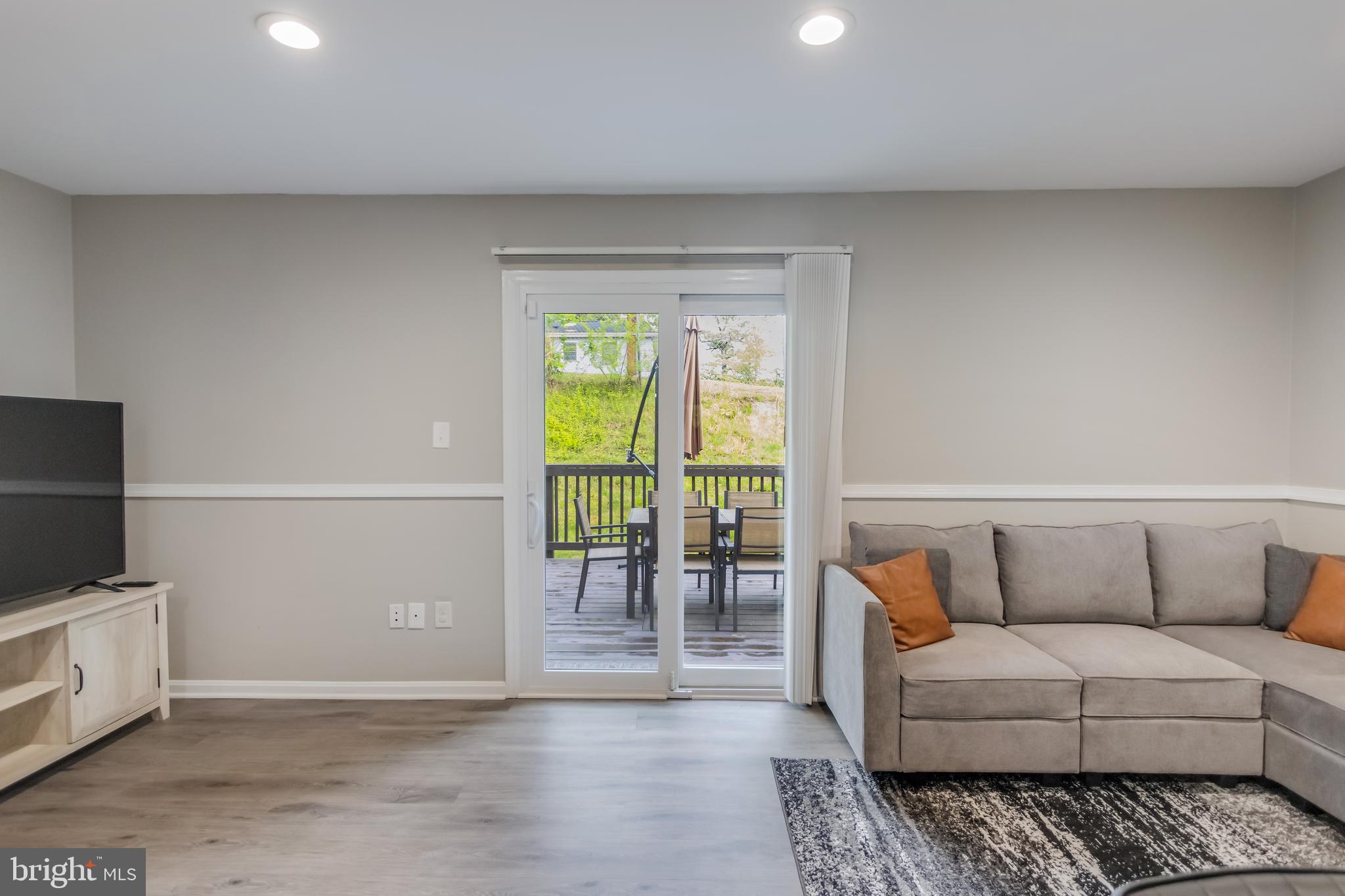 KINGS RANSOM CONDO - Residential