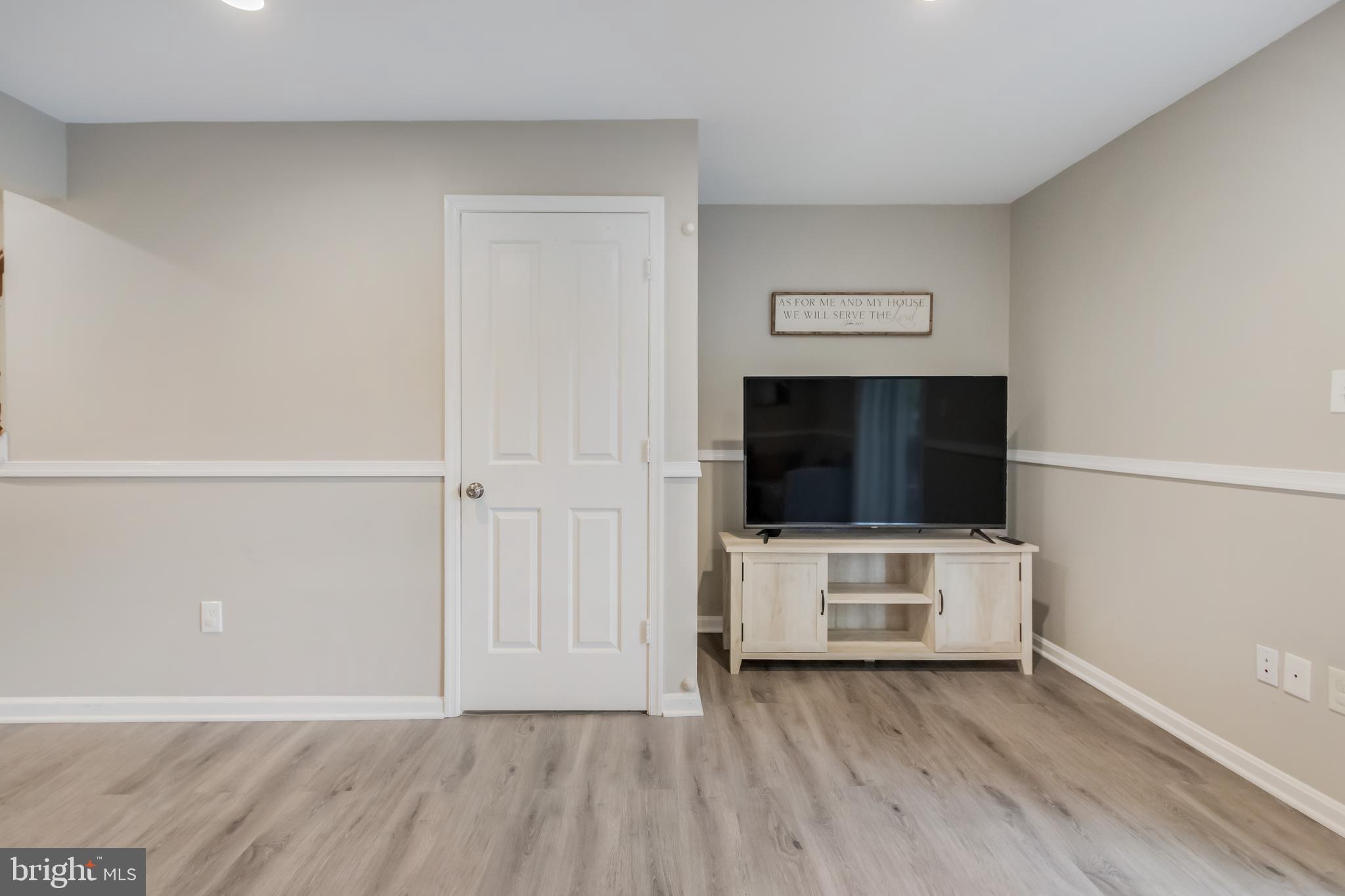 KINGS RANSOM CONDO - Residential