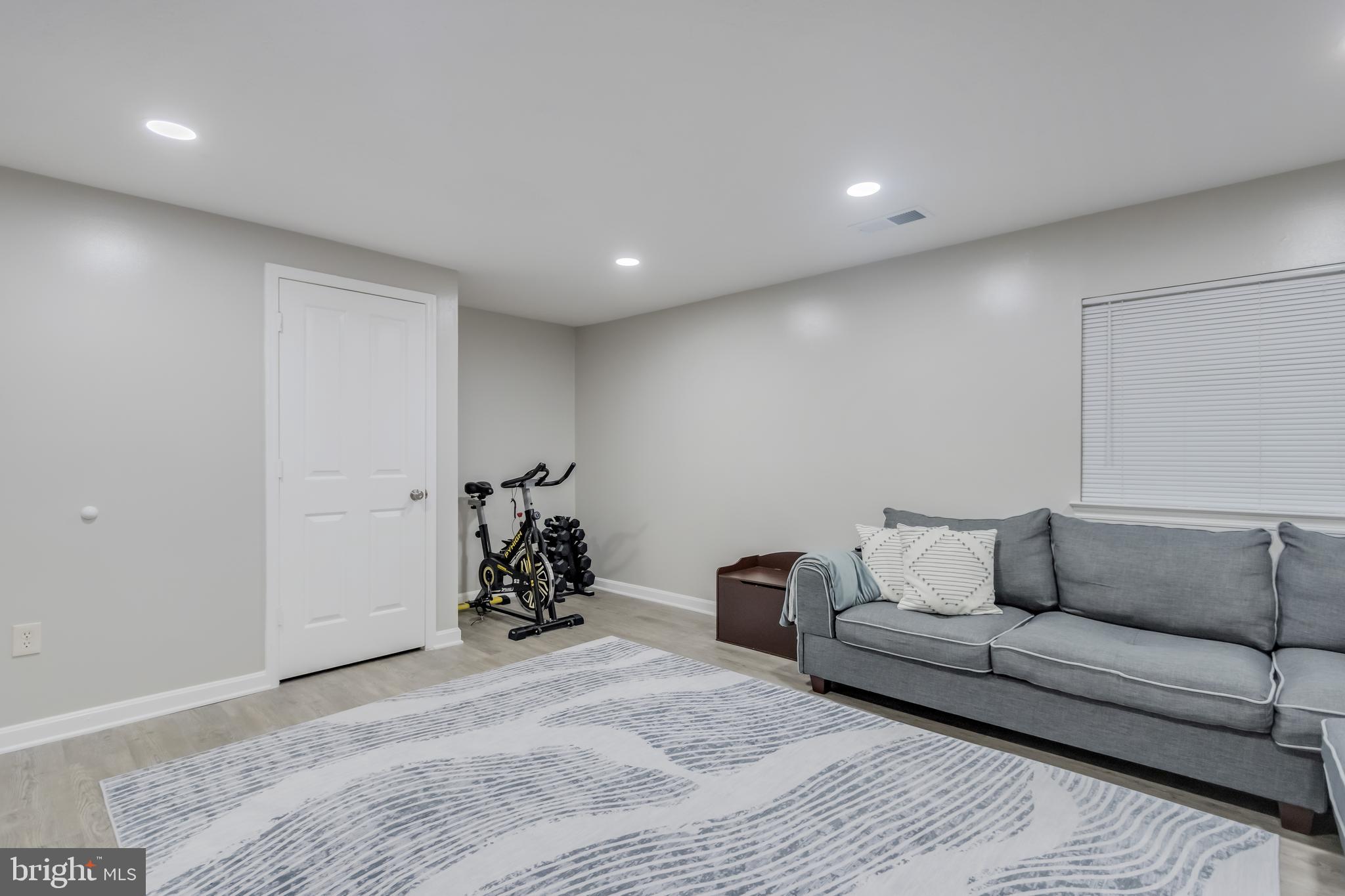 KINGS RANSOM CONDO - Residential