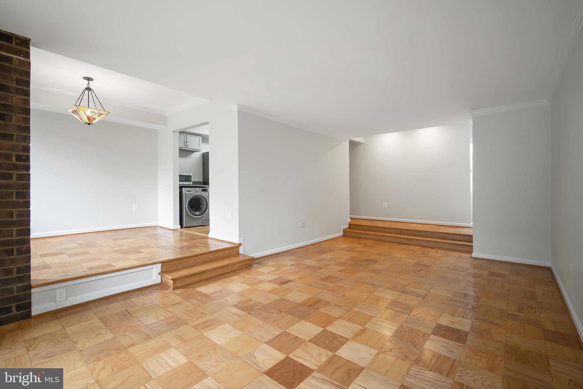 AMERICANA FINMARK - Residential