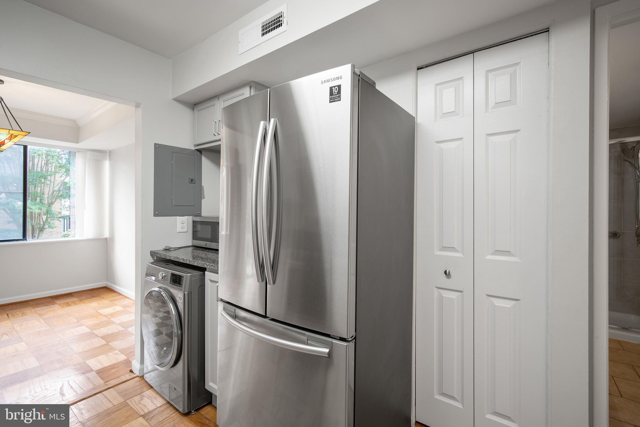 AMERICANA FINMARK - Residential