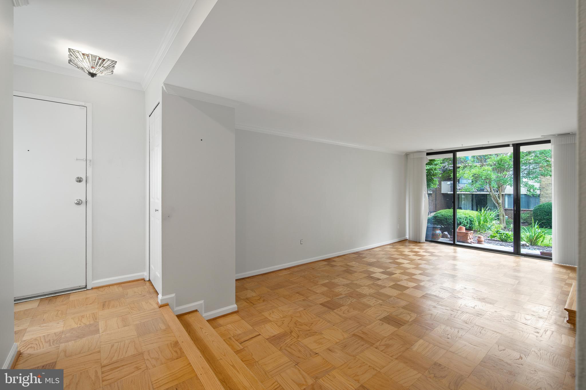 AMERICANA FINMARK - Residential