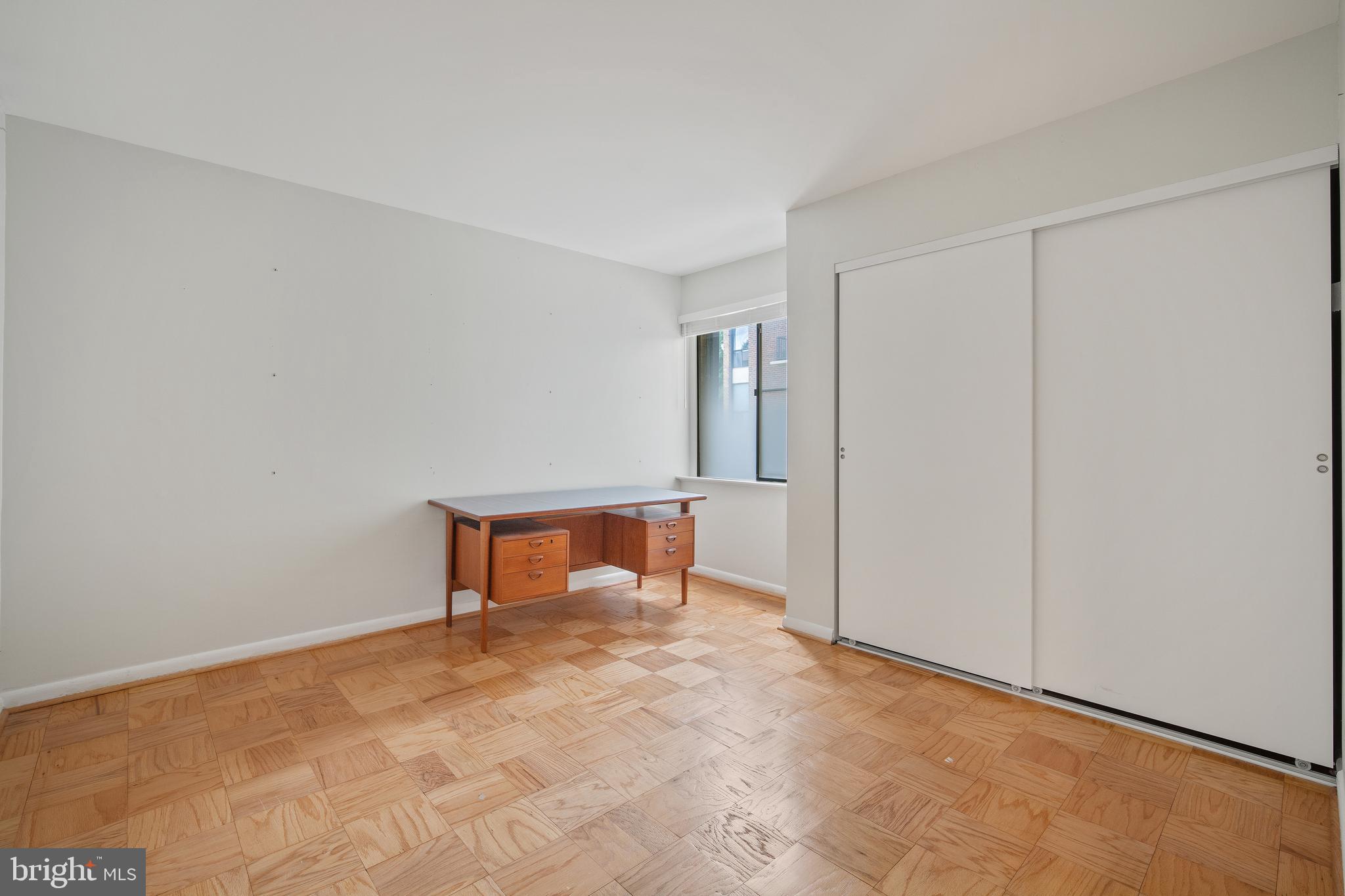 AMERICANA FINMARK - Residential