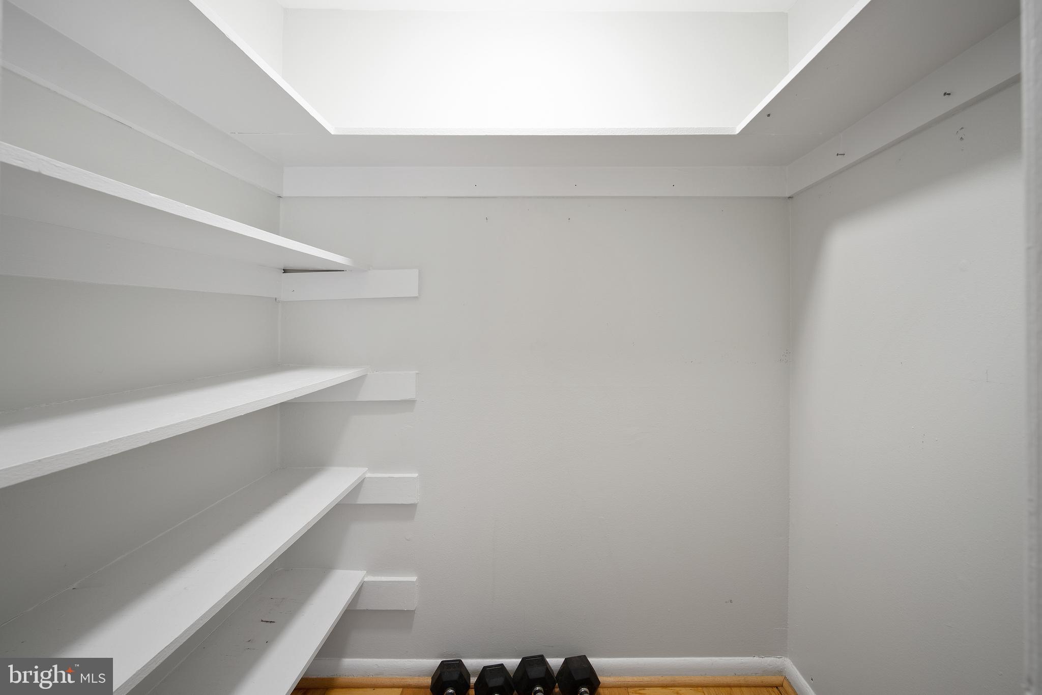 AMERICANA FINMARK - Residential