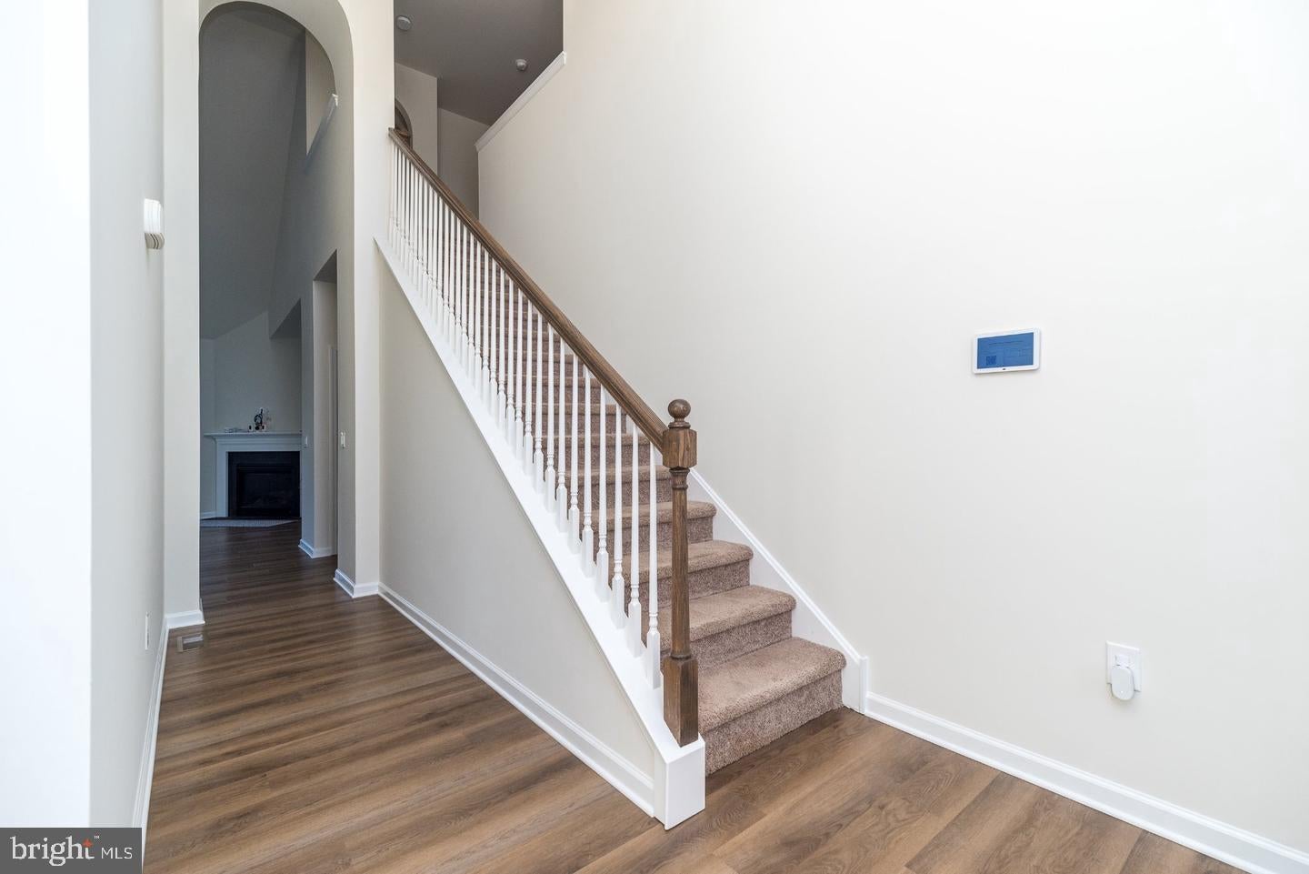 1092 MEADOWVIEW DRIVE CV 24