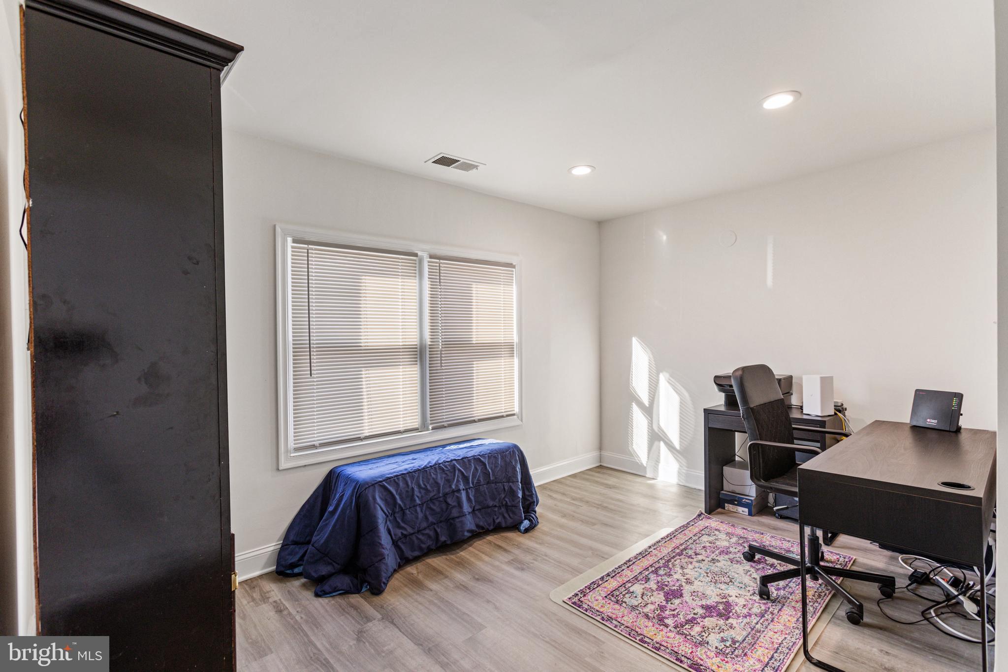 BRISTOW - Residential