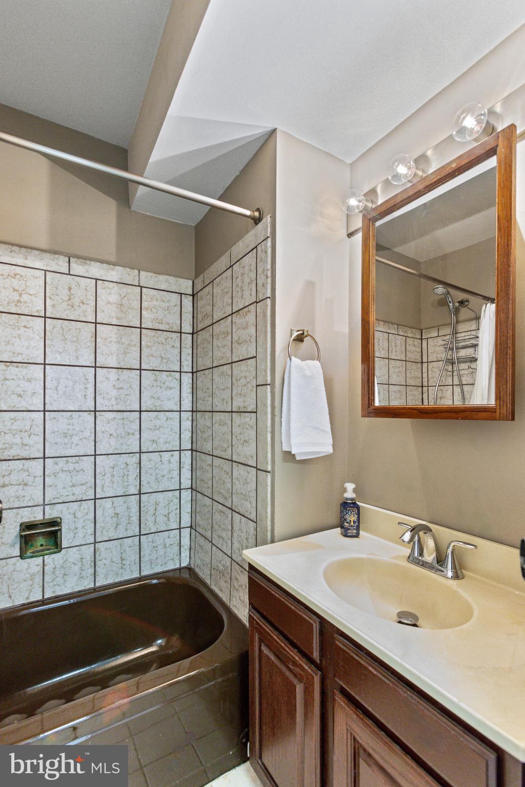 BRISTOW - Residential