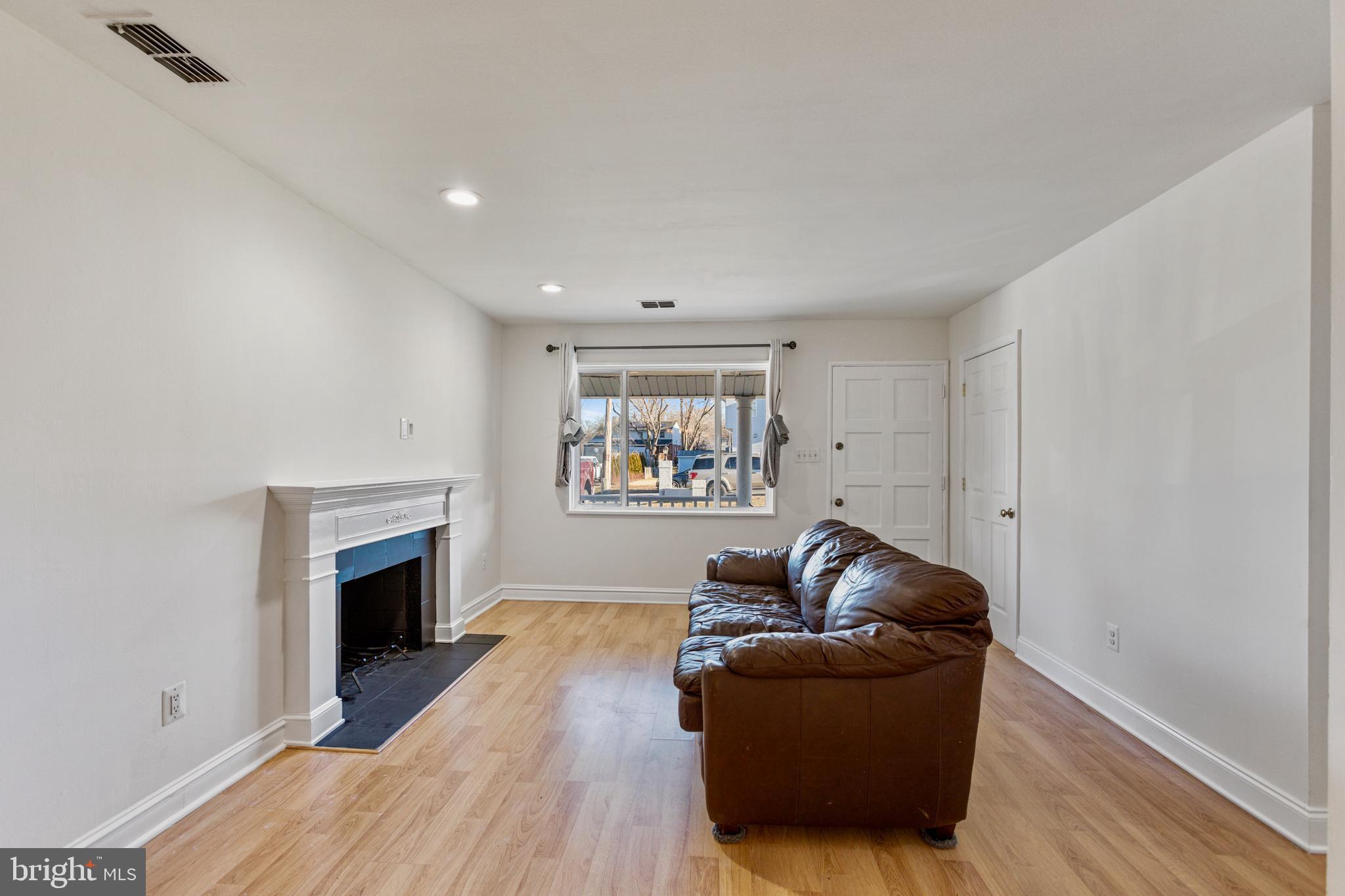 BRISTOW - Residential