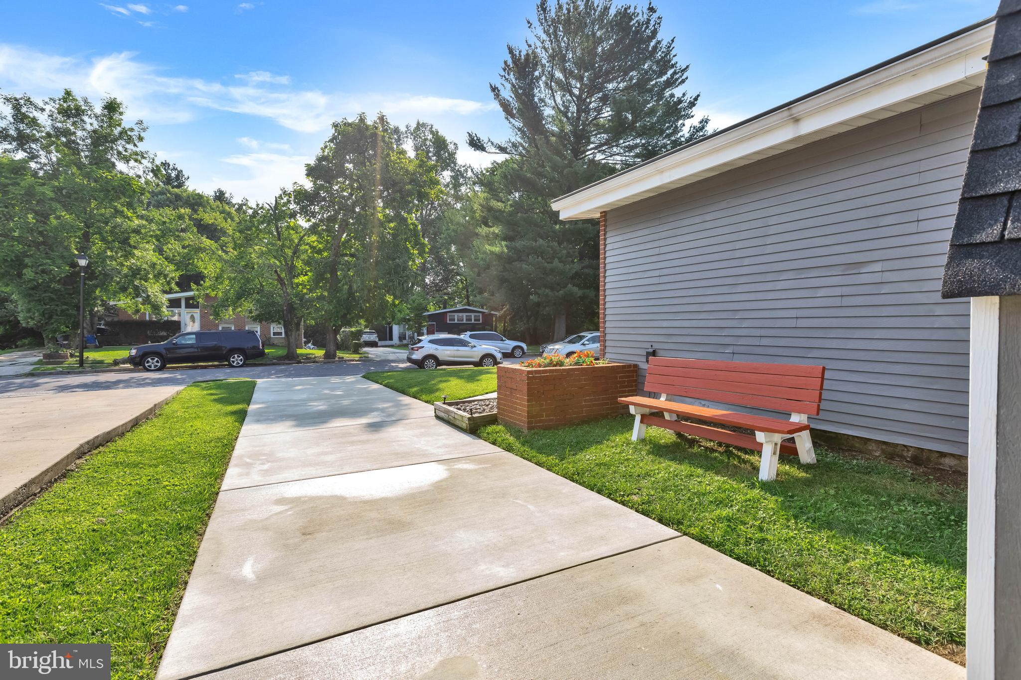 1014 FLAGTREE LANE