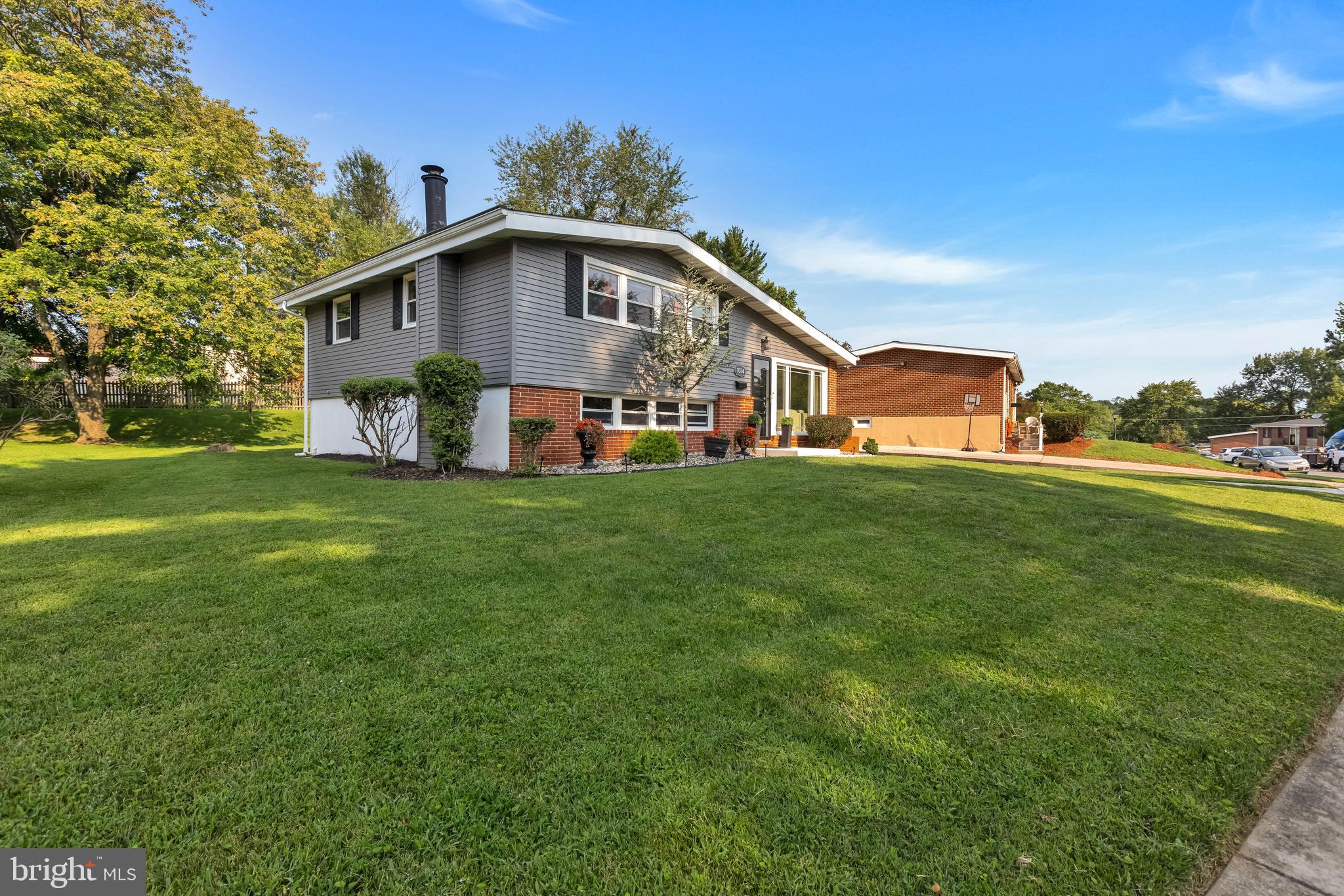 1014 FLAGTREE LANE