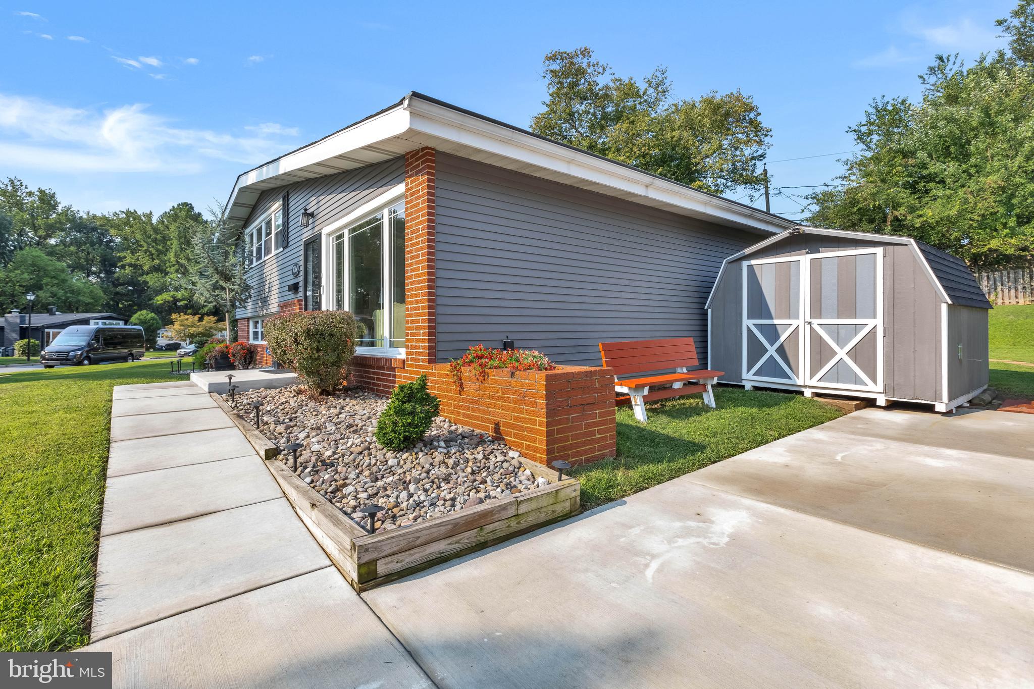 1014 FLAGTREE LANE