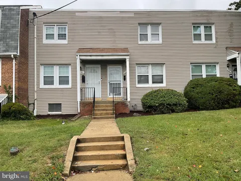 2758 Iverson Street Unit 74, Temple Hills, MD MLS: MDPG2147080