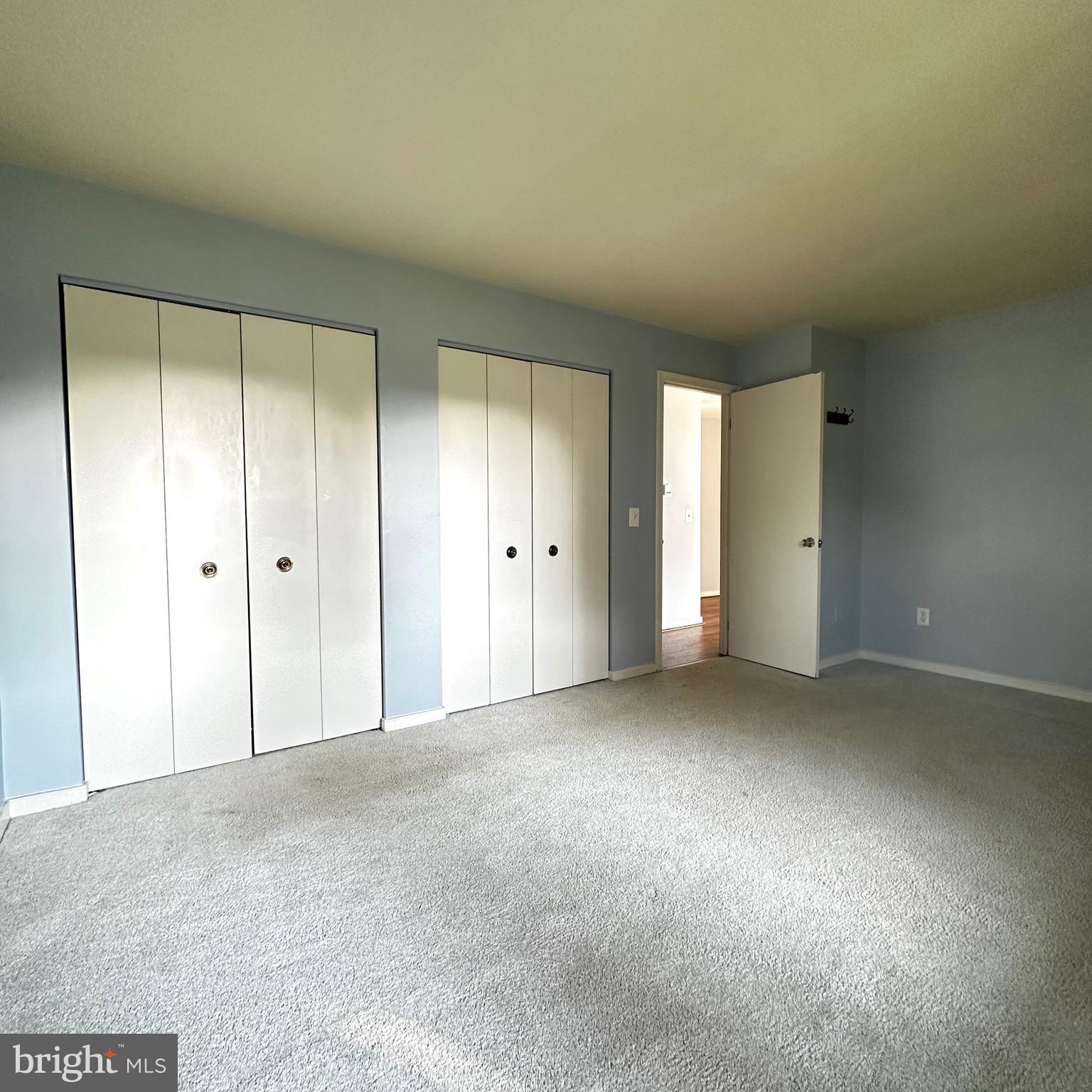 LEEDS SQUARE - Residential Lease