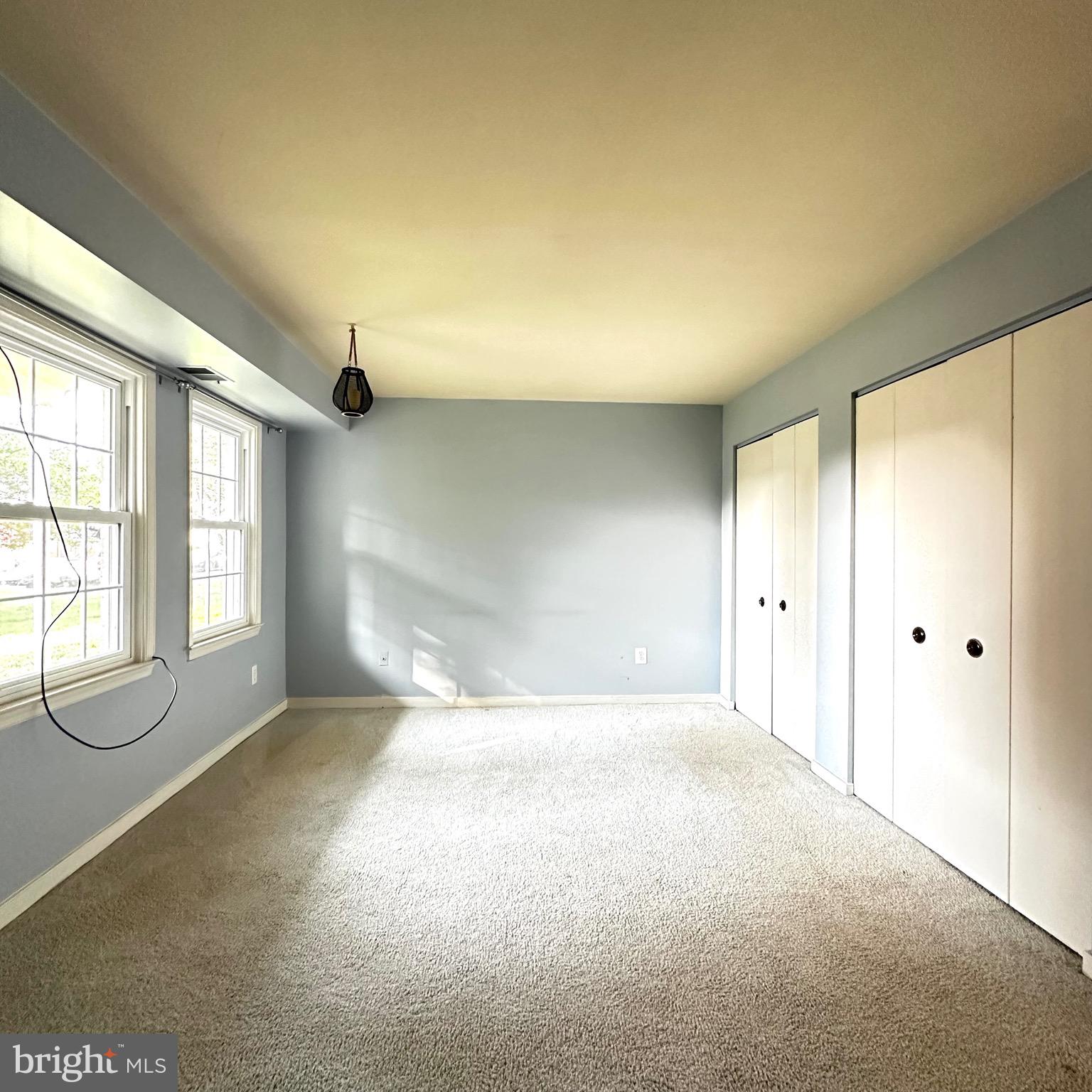 LEEDS SQUARE - Residential Lease