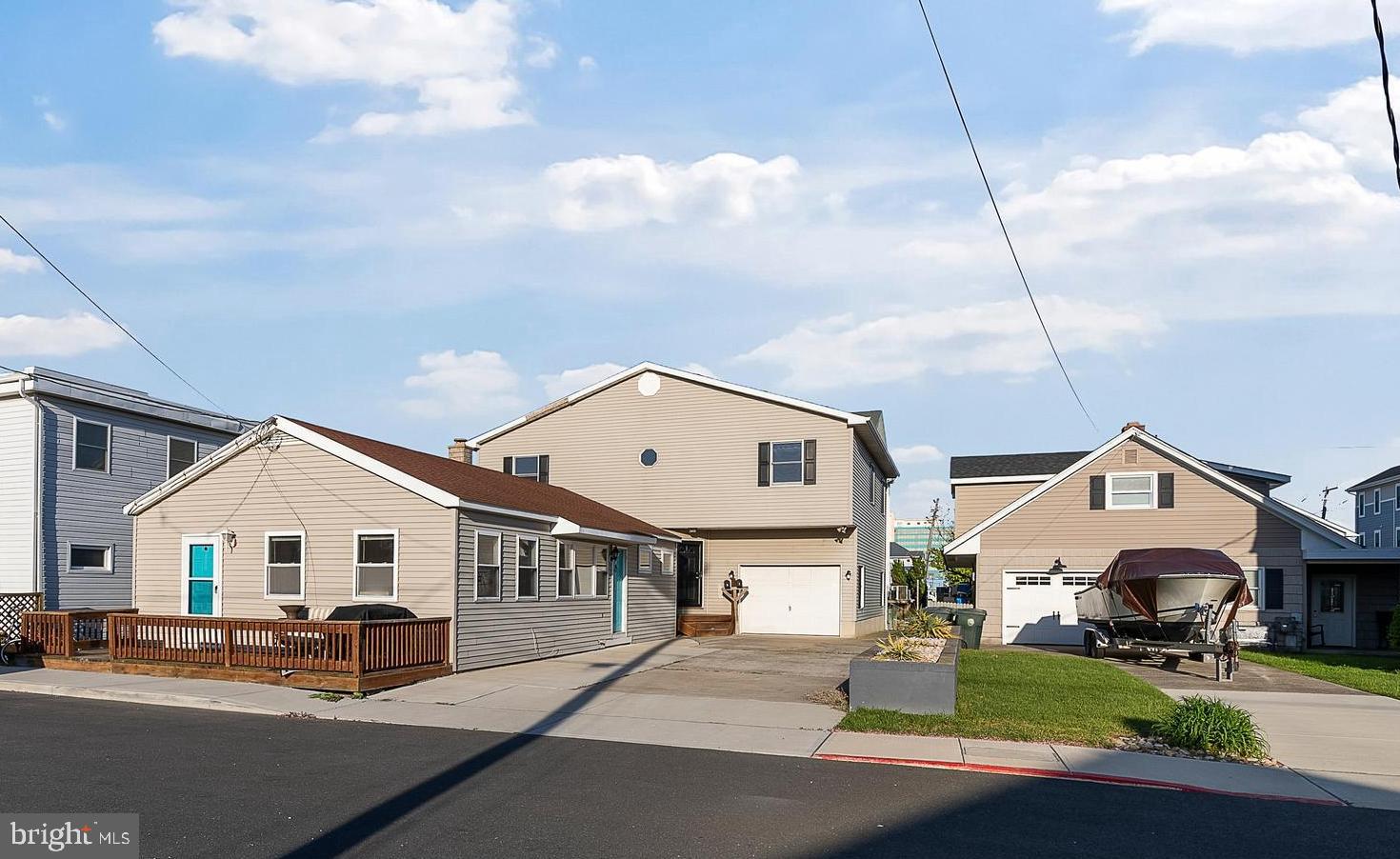 1510 SHAD ROW