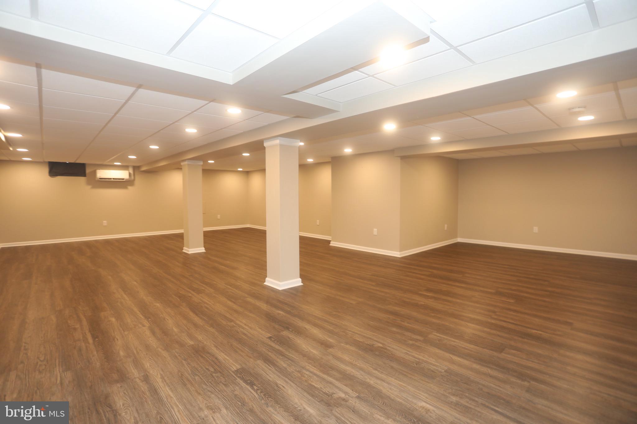 ANDORICK ACRES - Residential Lease