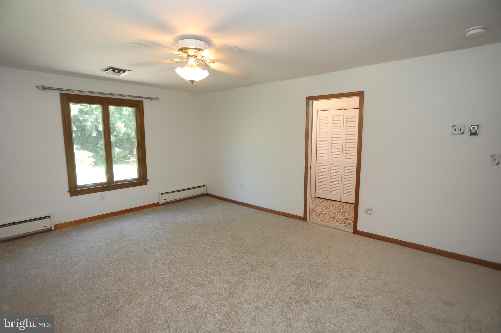 ANDORICK ACRES - Residential Lease