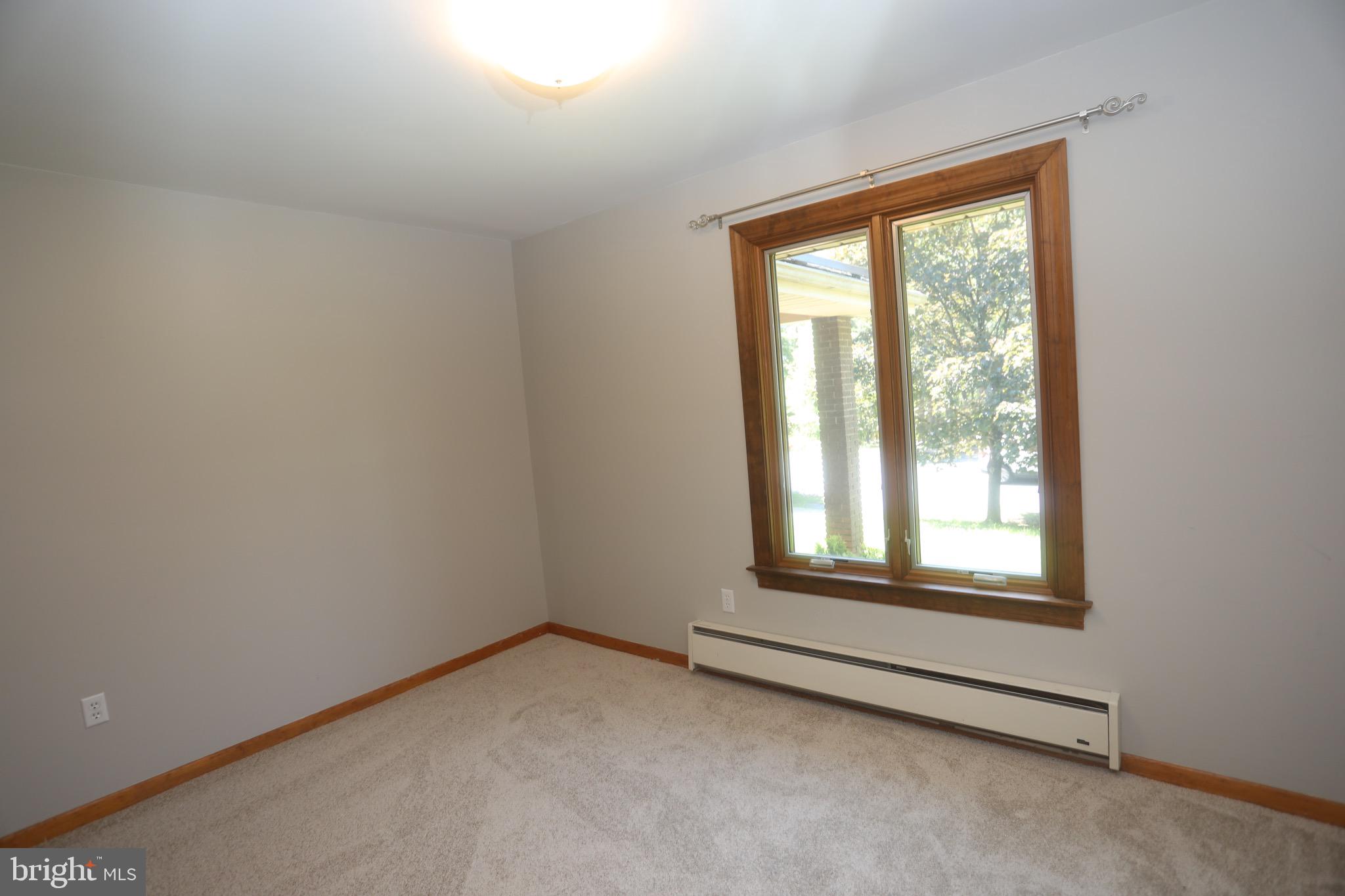 ANDORICK ACRES - Residential Lease