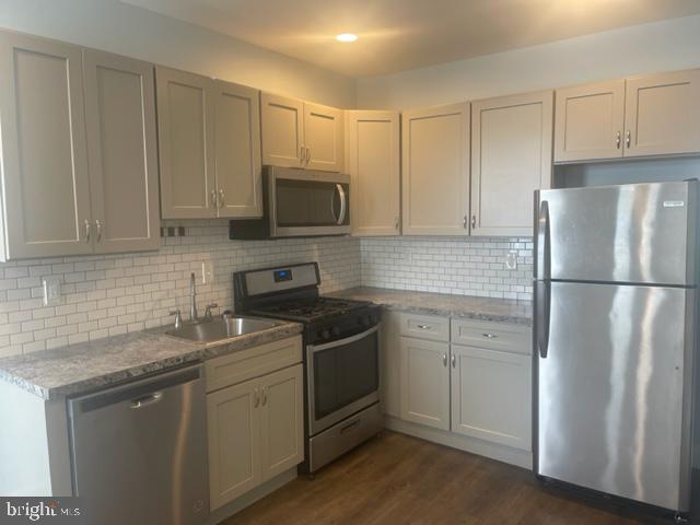 OLDE RICHMOND - Residential Lease