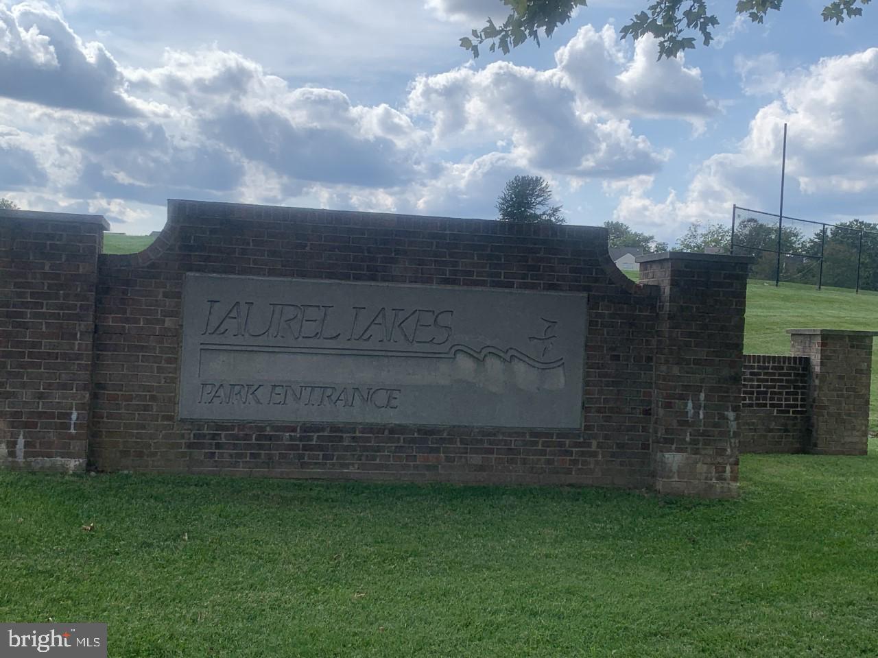 VISTAS AT LAUREL LAKES - Residential Lease