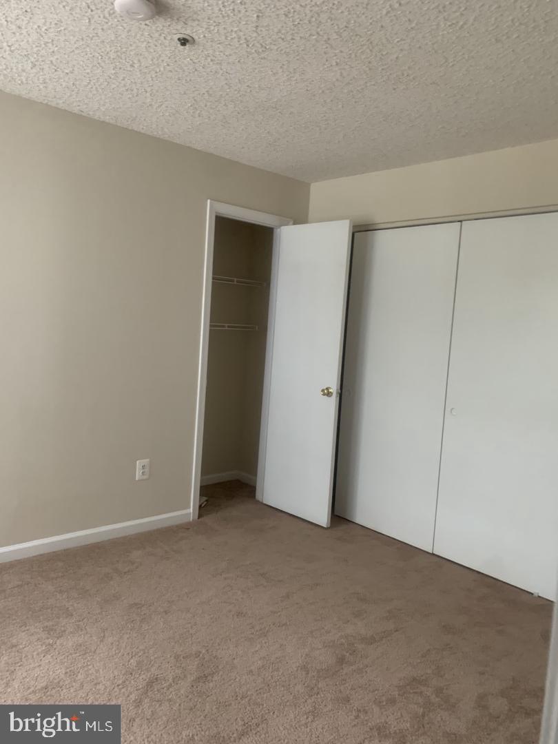 VISTAS AT LAUREL LAKES - Residential Lease