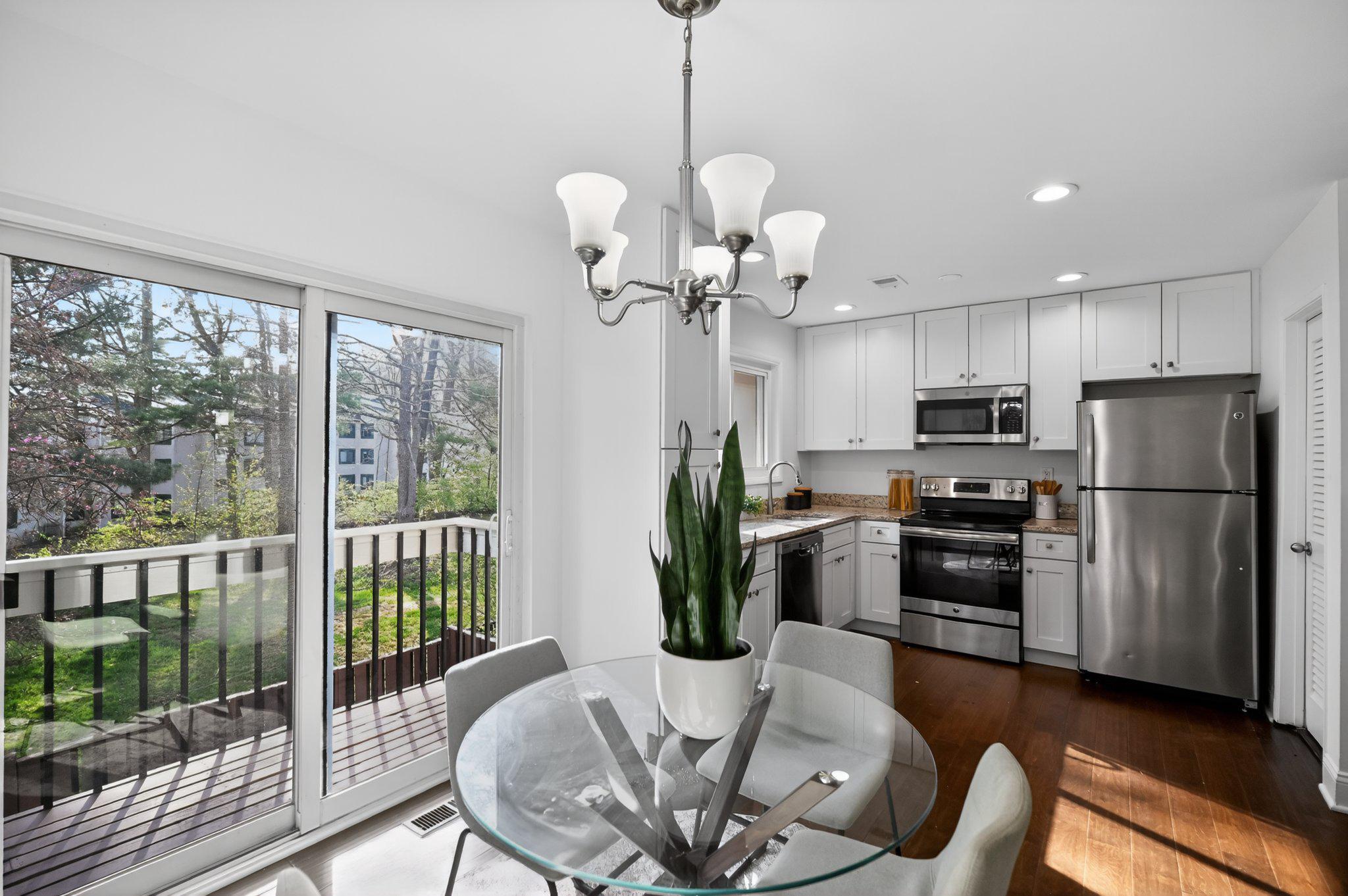 RESTON - Residential