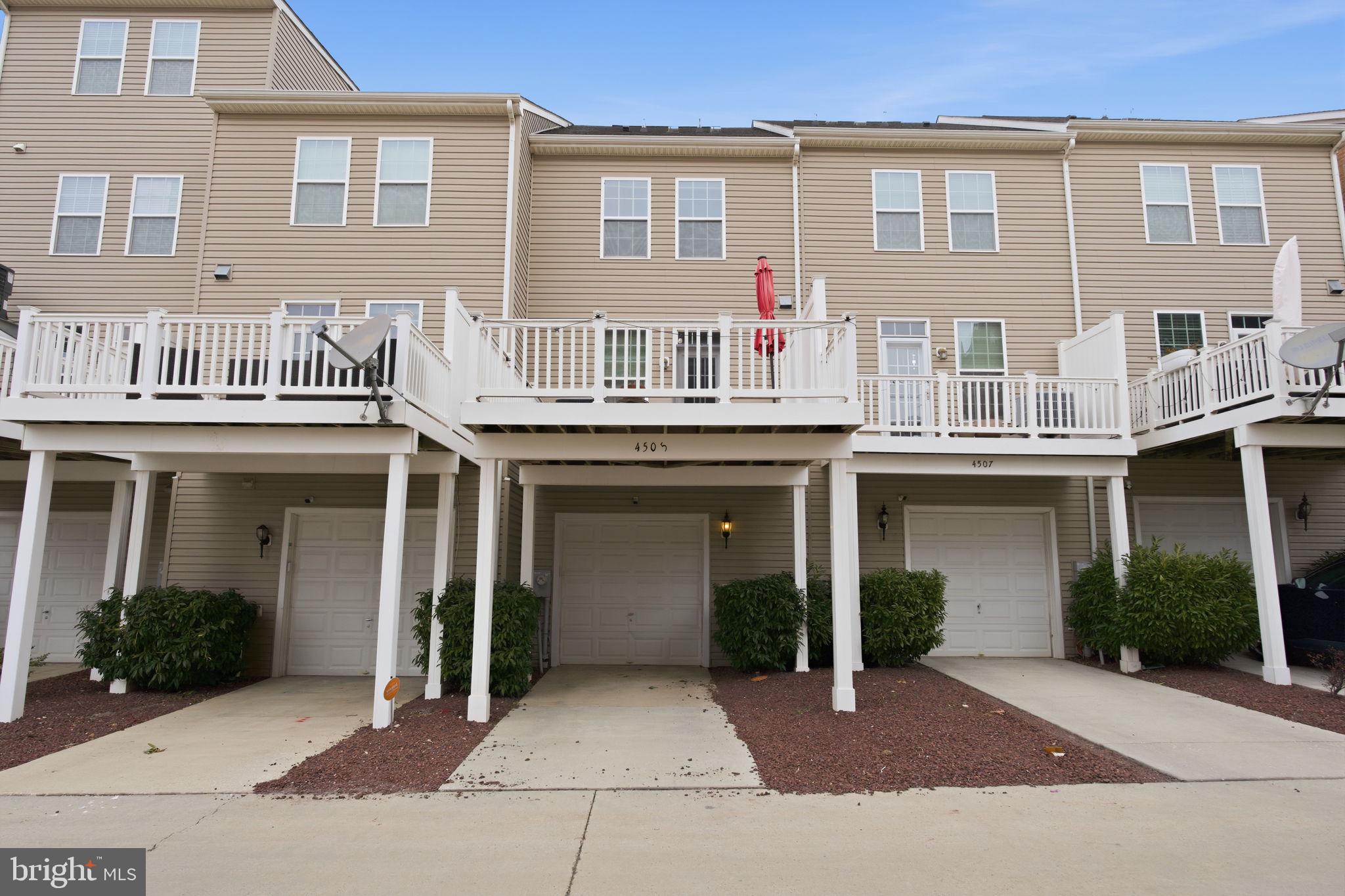 O'DONNELL SQUARE - Residential Lease