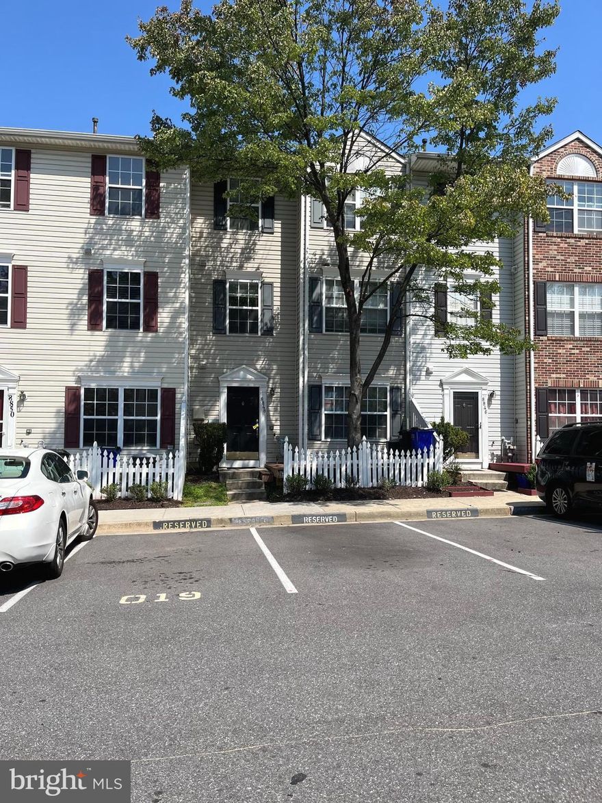 *** PRICE REDUCED****                                   HURRY OVER TO THIS GREAT RENTAL - CONVENIENT TO EVERYTHING!  FT MEADE, COLUMBIA, BALTIMORE, RT 100, RT 29, I-95, SHOPPING, DINING.   KING SIZED MASTER BEDROOM, 2ND FLOOR LAUNDRY W/FULL SIZE WASHER/DRYER. STORAGE ROOM.  FRESHLY PAINTED.  UPDATED BATHS.  UPDATED KITCHEN WITH GRANITE COUNTERS.  NEW CARPET.  RESERVED PARKING.   No smoking! 
No pets! 700+ credit score.