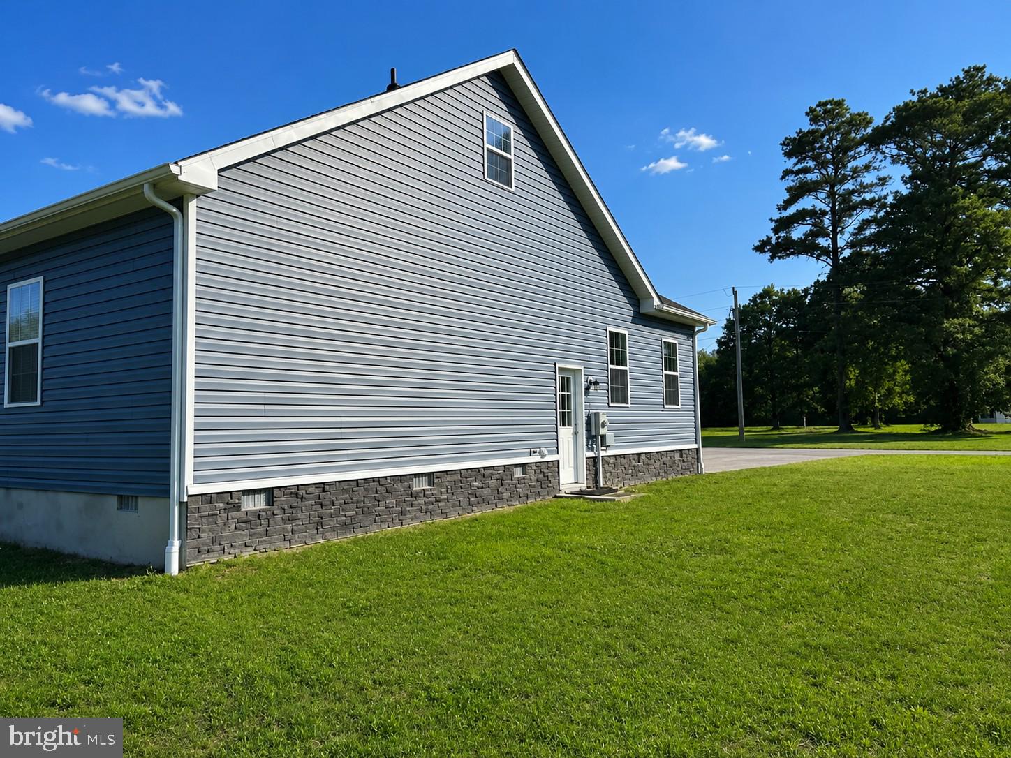 2104 GROTON ROAD