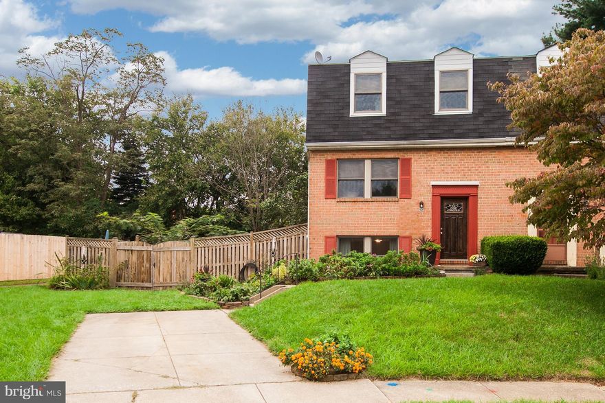 Tastefully remodeled TURN KEY with fresh paint, new carpet, and refinished REAL HARDWOOD  flooring. Fully finished basement with full daylight fourth bedroom and lower level family room accessed by rear or inside entrance. Privacy fence with secluded rear patio area for entertaining. Located in the CUL-DE-SAC within walking distance from local parks and nature trails.