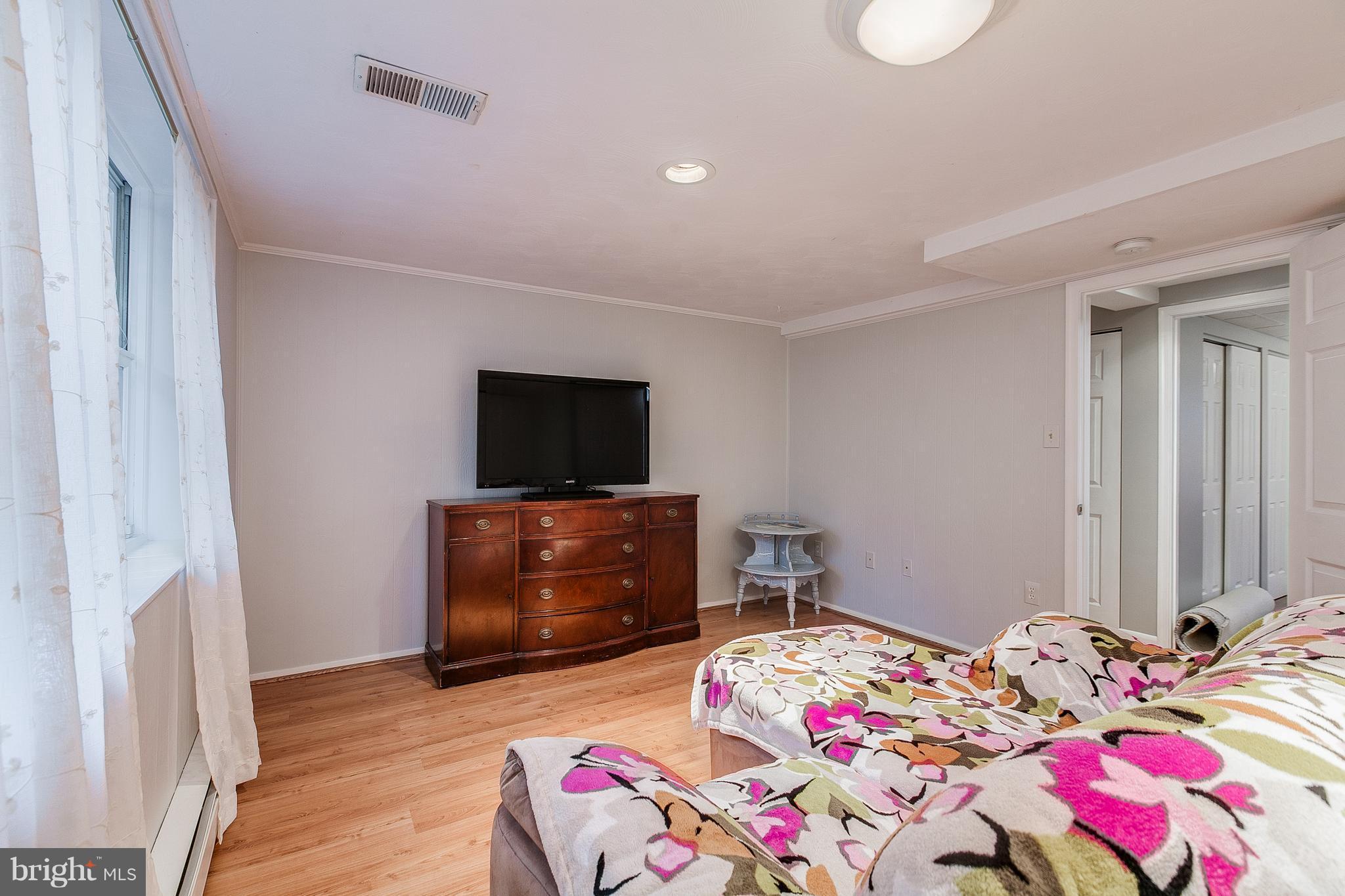 MIDDLEBROOKE - Residential