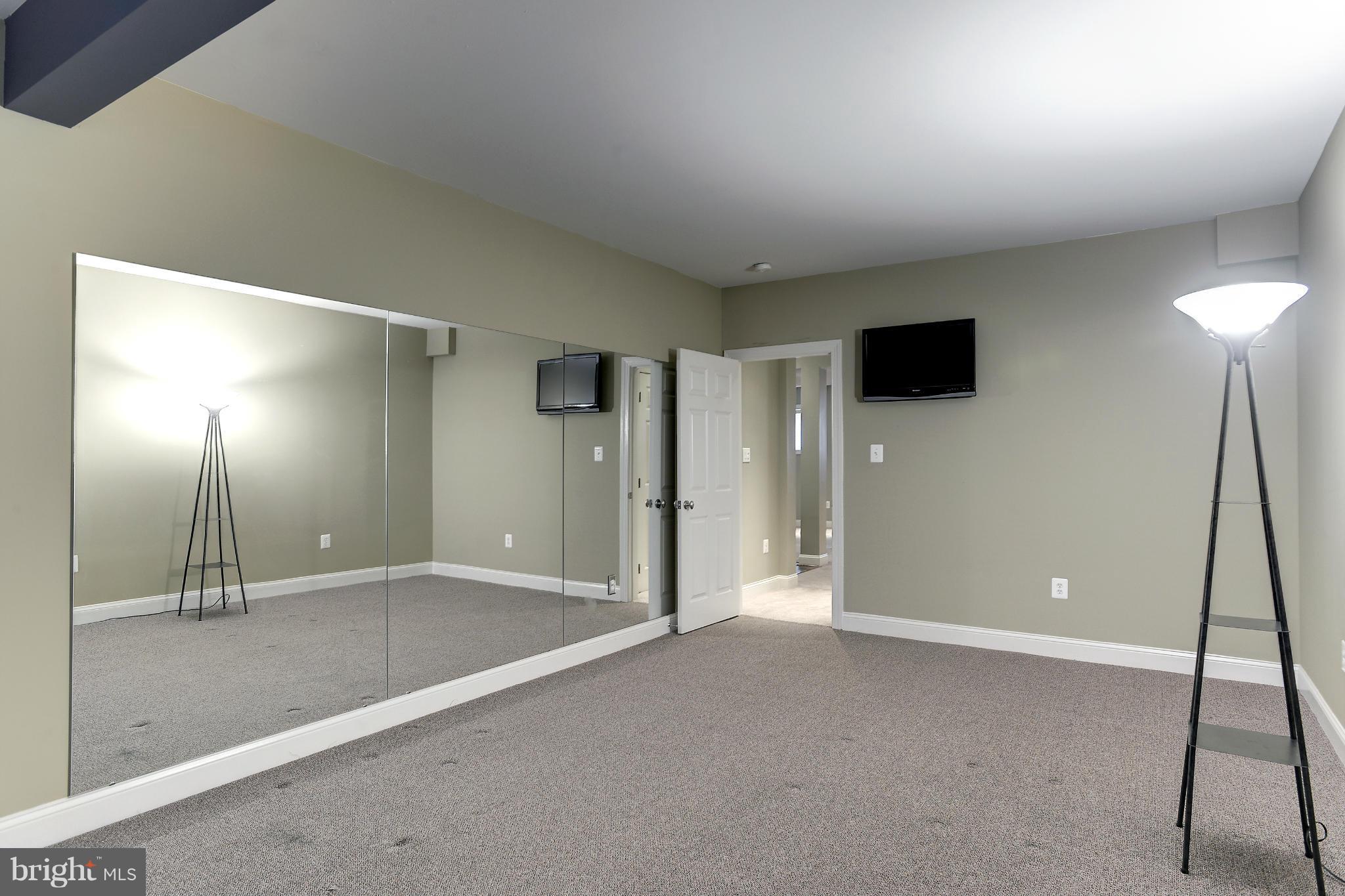 WOODMONT - Residential