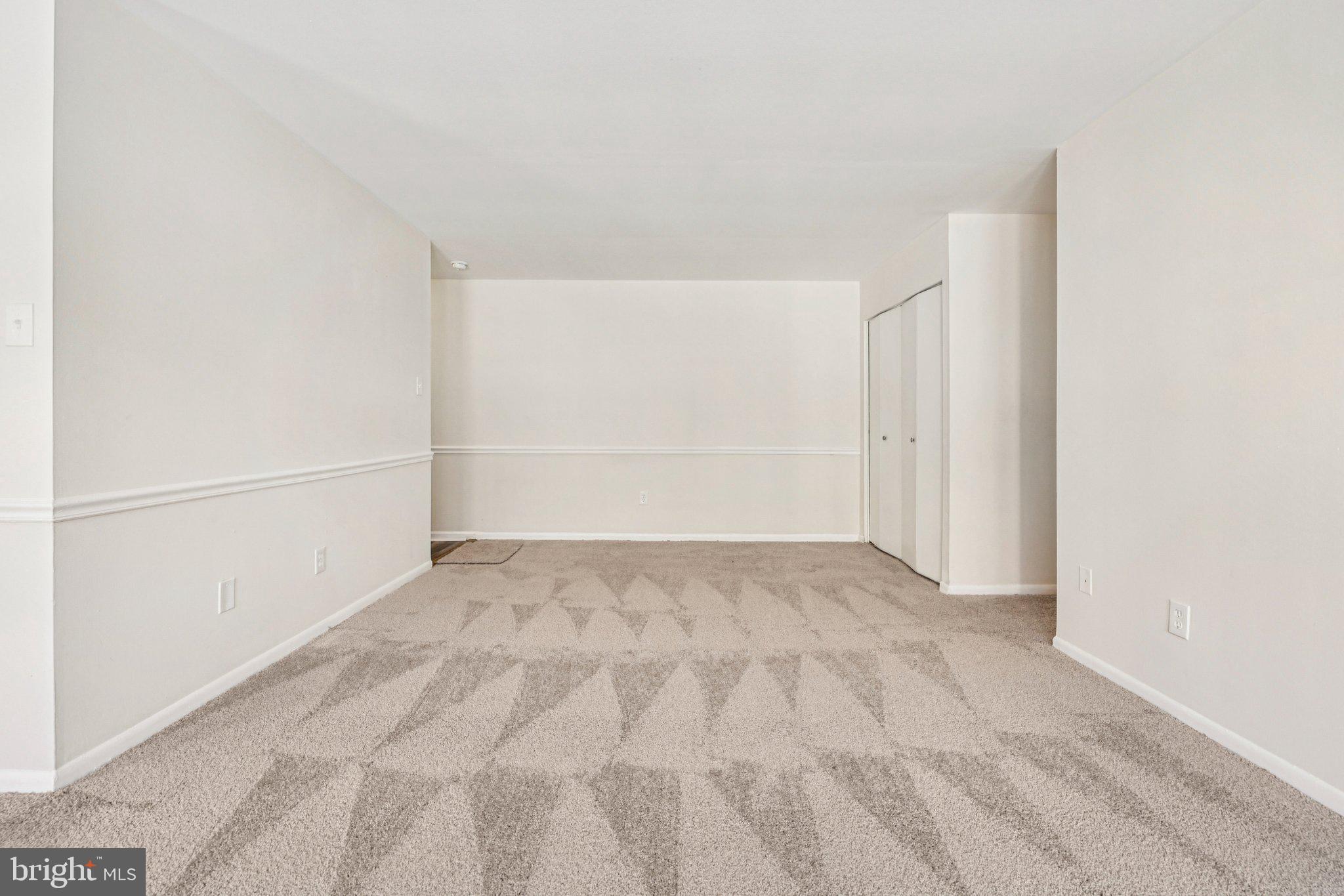 SUMMERTREE CONDO APTS - Residential