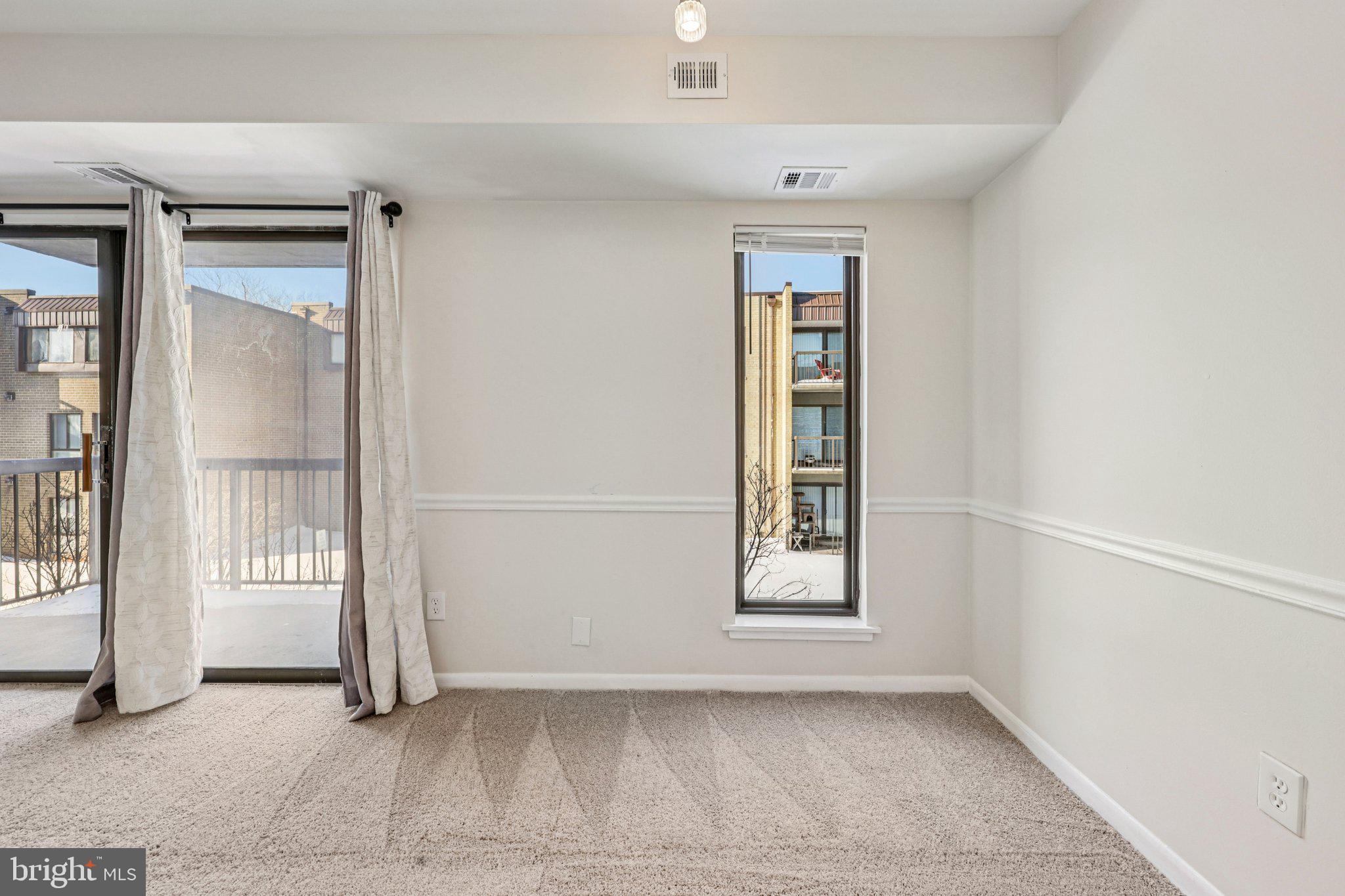 SUMMERTREE CONDO APTS - Residential