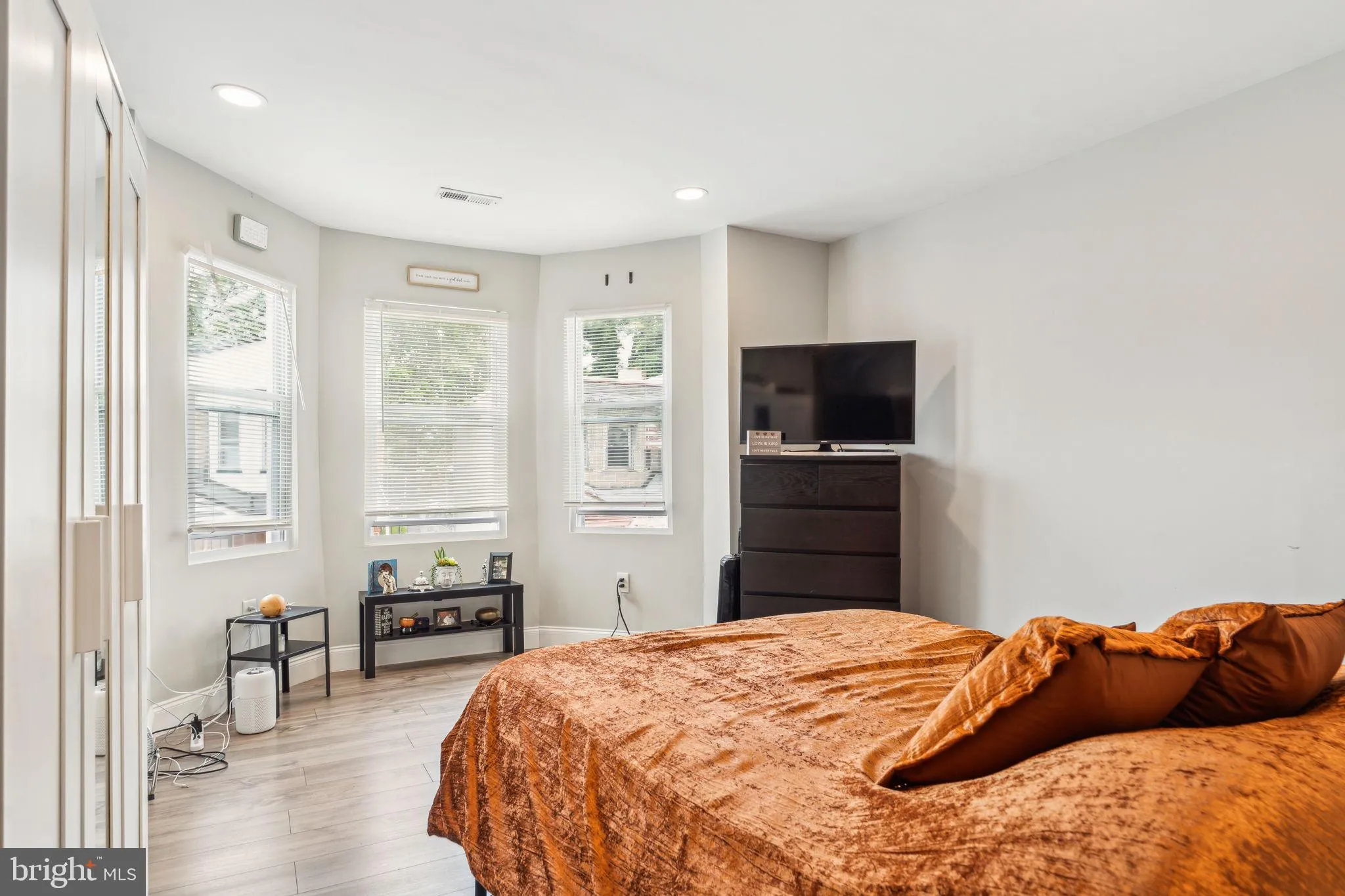 Philadelphia, Pennsylvania 19139, United States, 3 Bedrooms Bedrooms, ,1 BathroomBathrooms,Residential,Contingent,198657