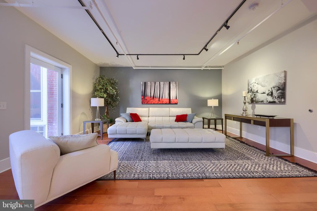 Photo of 145 E KING ST #203, LANCASTER, PA 17602 (MLS # PALA2025936)