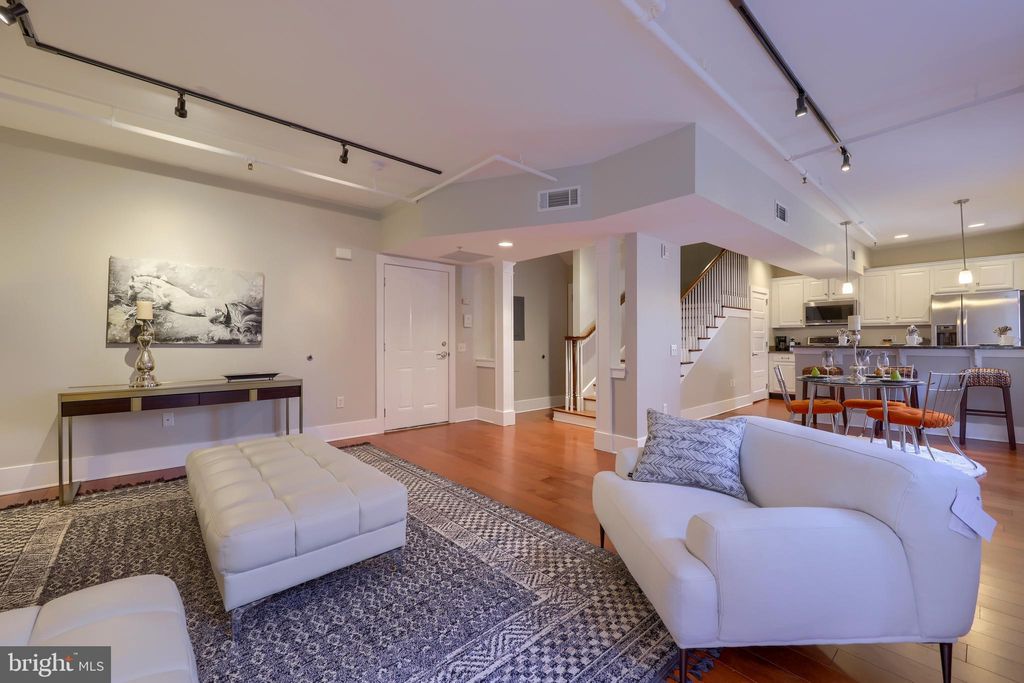 Photo of 145 E KING ST #203, LANCASTER, PA 17602 (MLS # PALA2025936)